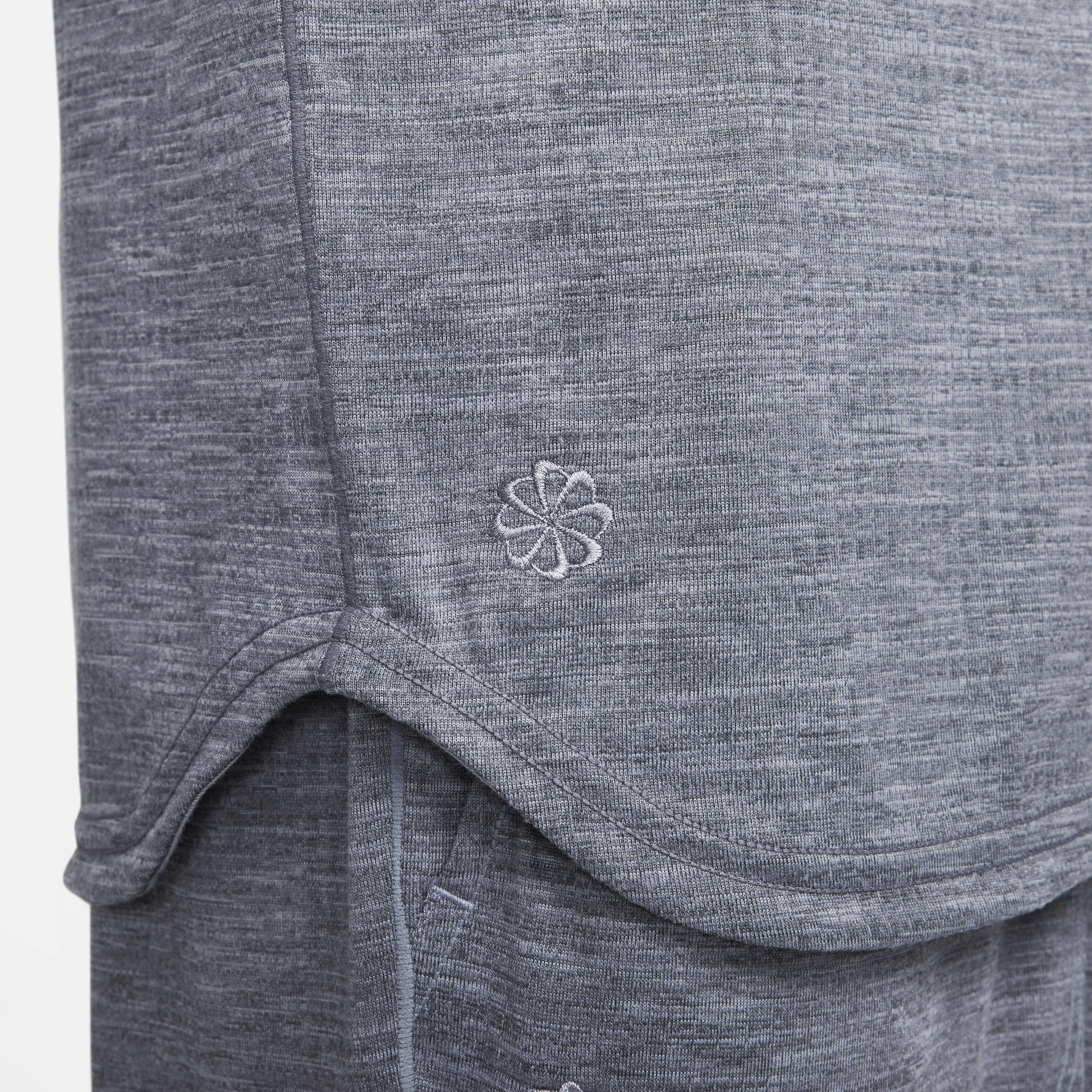 نايكي يوغا image number 5