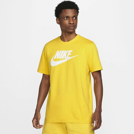 نايكي سبورتسوير نايكي سبورتسوير