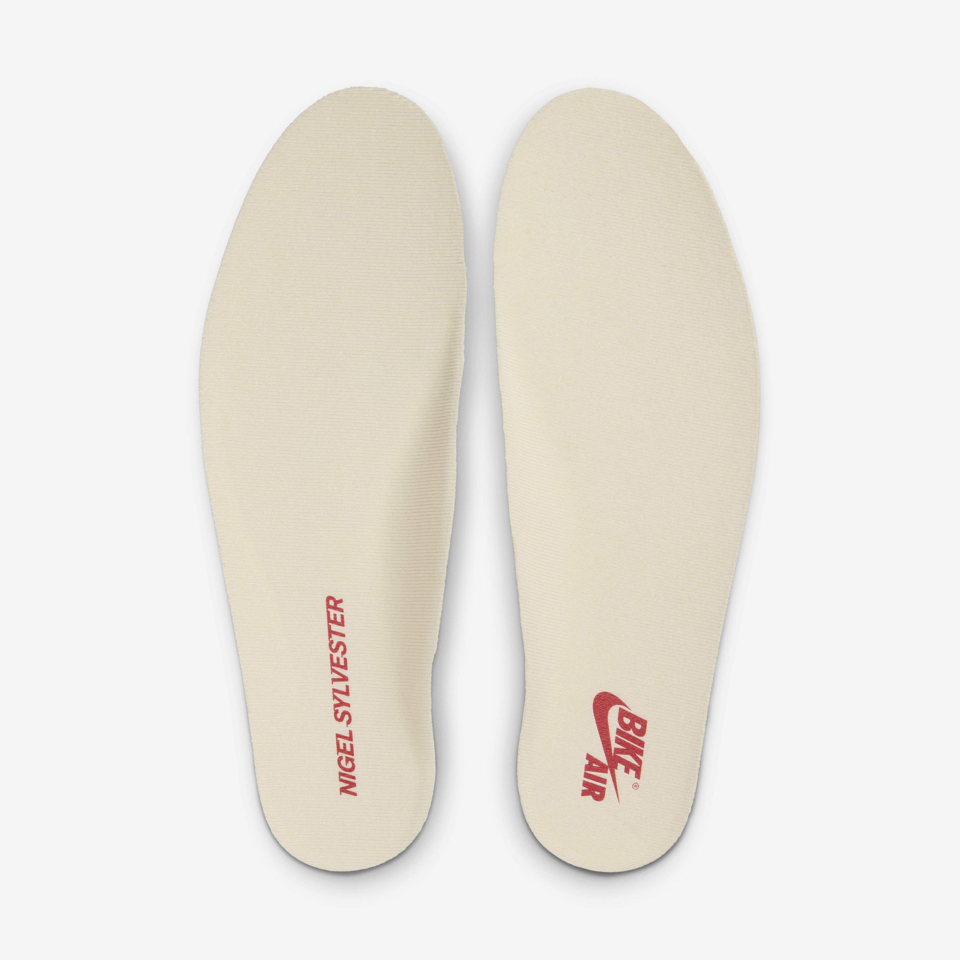 Air Jordan 1 Retro Low image number 9