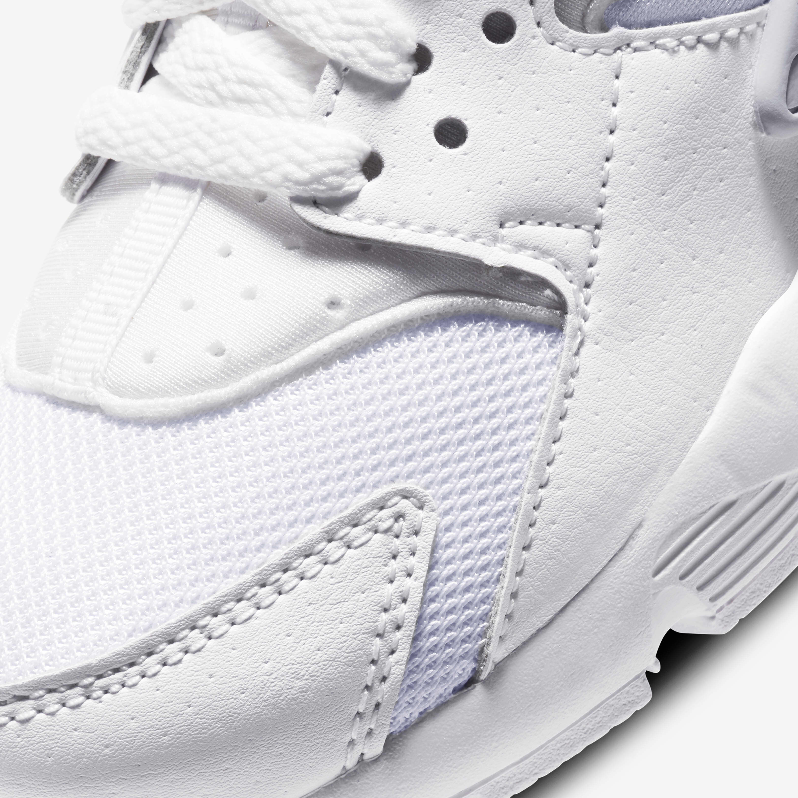 Nike Huarache Run image number 6
