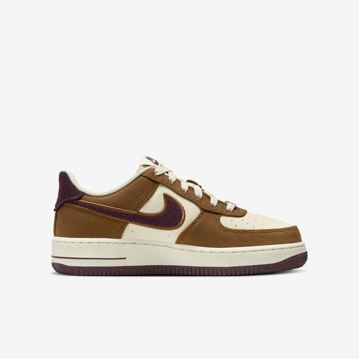 Nike Air Force 1 LV8 image number 2 Nike Air Force 1 LV8 image number 2