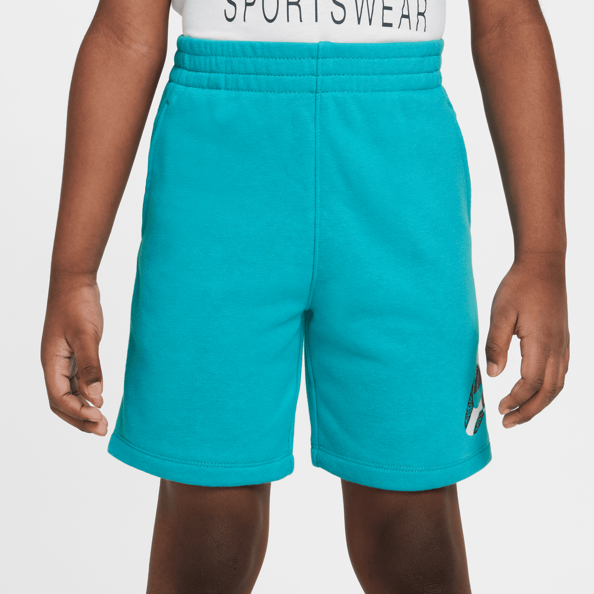 نايكي سبورتوير 'اوتسايد ذا لاينز' image number 5