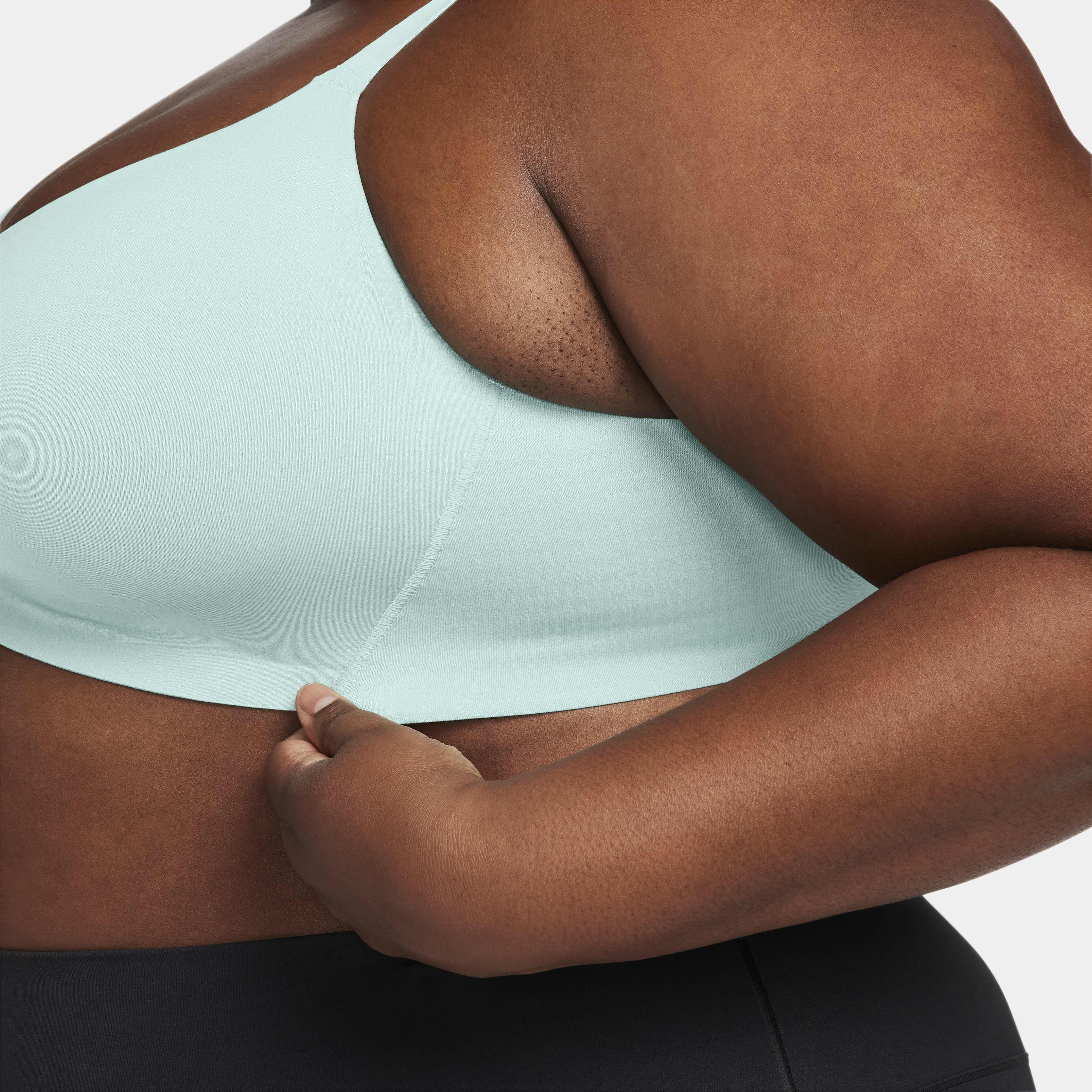 نايكي اليت مينيماليست image number 11