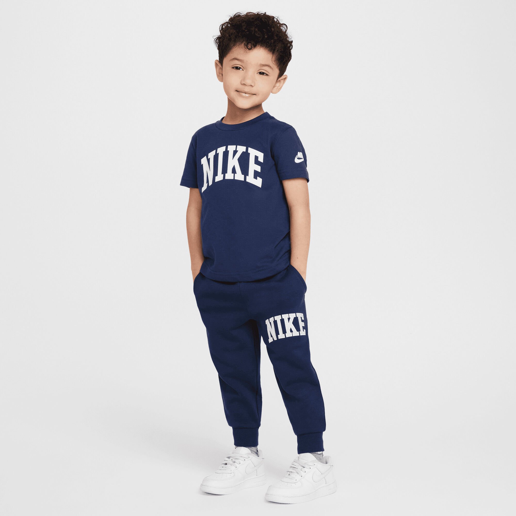 نايكي سبورتسوير كلوب image number 4