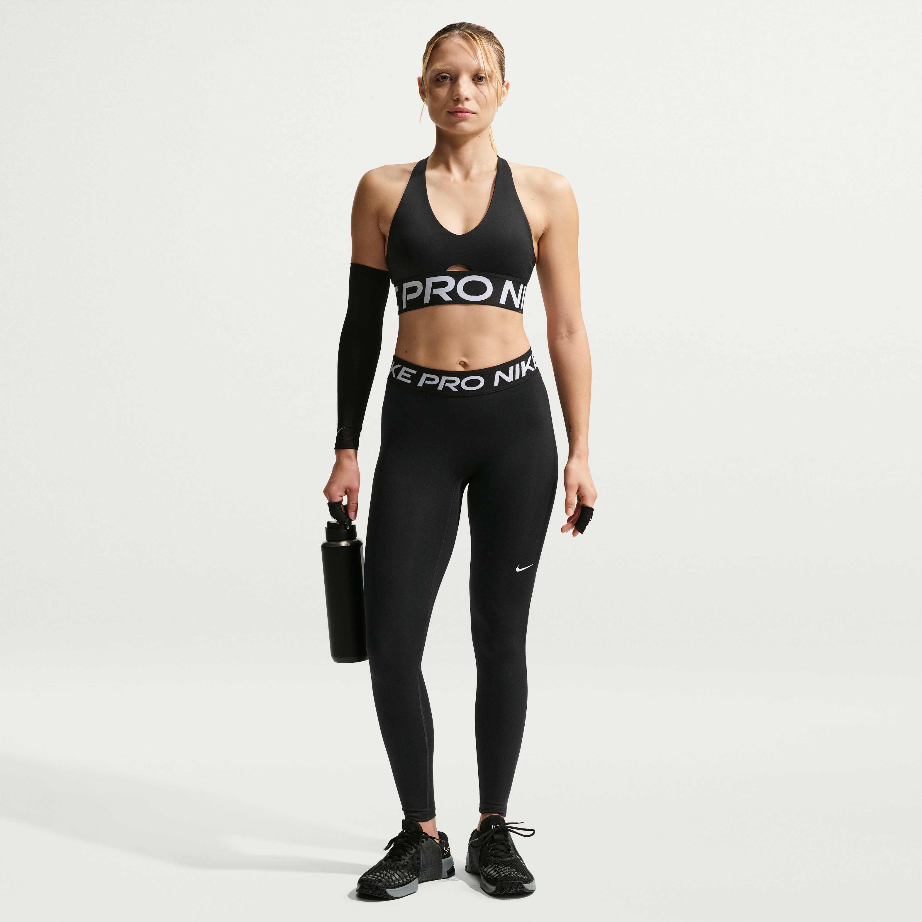 Nike Pro Sculpt image number 3