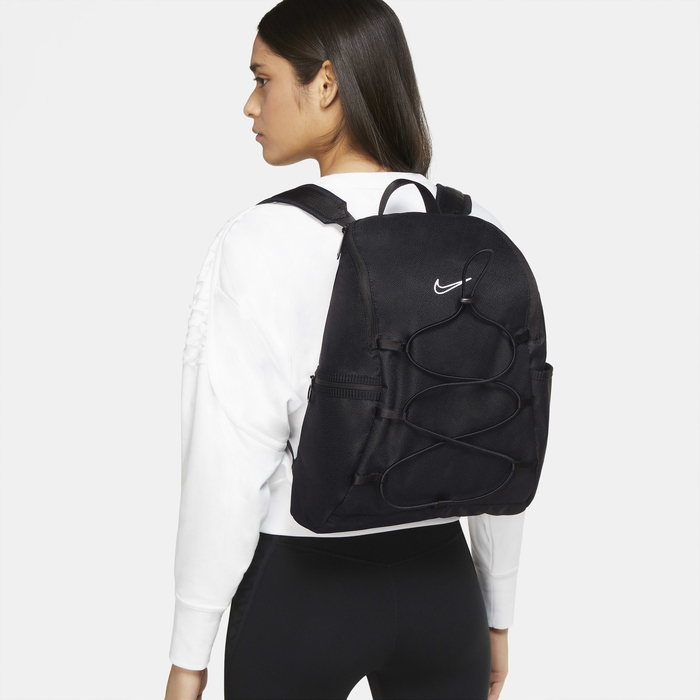 Nike One image number 0 Nike One image number 0