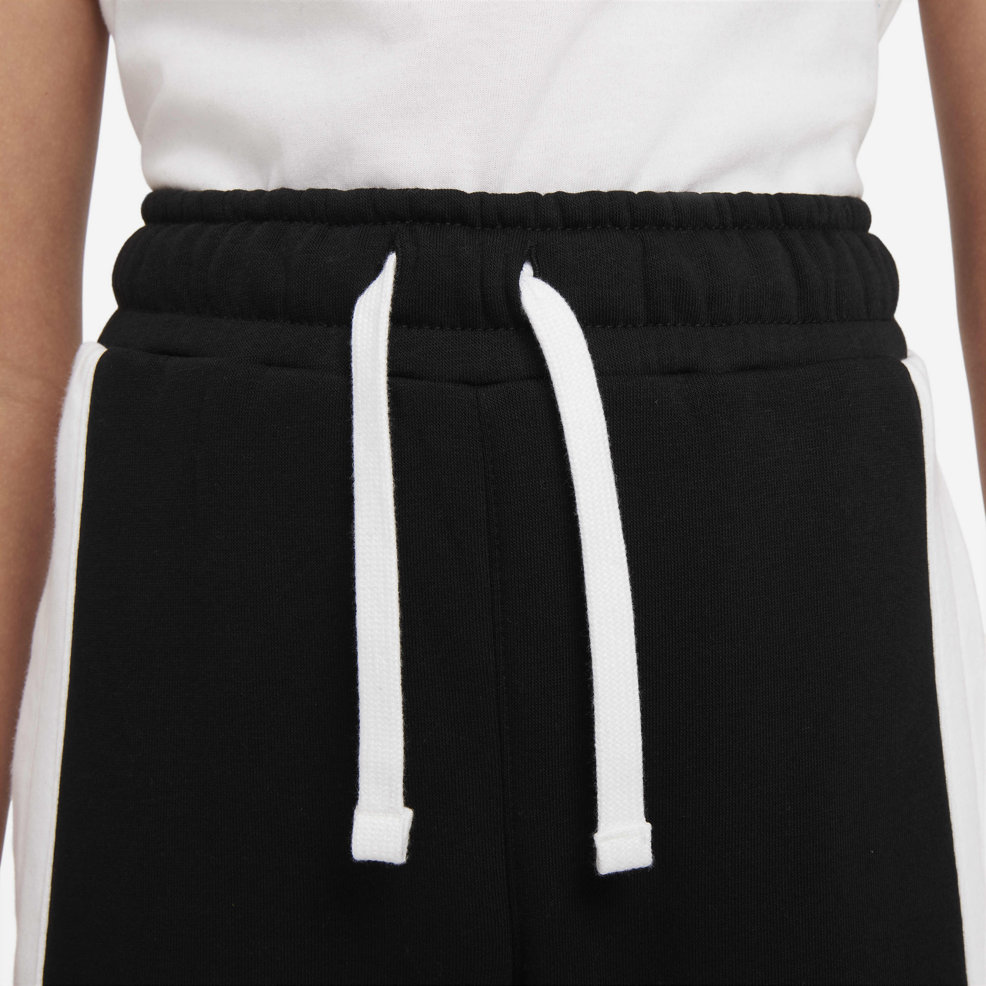 Nike Sportswear image number 2