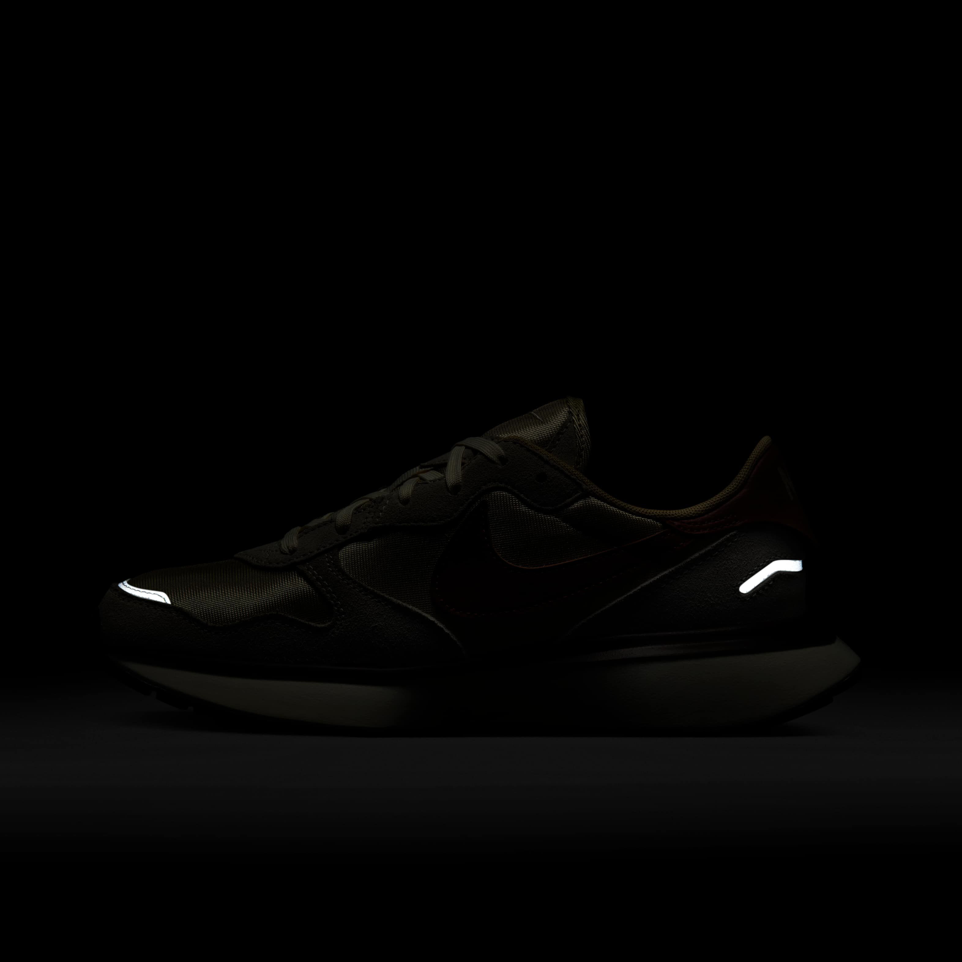 Nike Phoenix Waffle image number 11