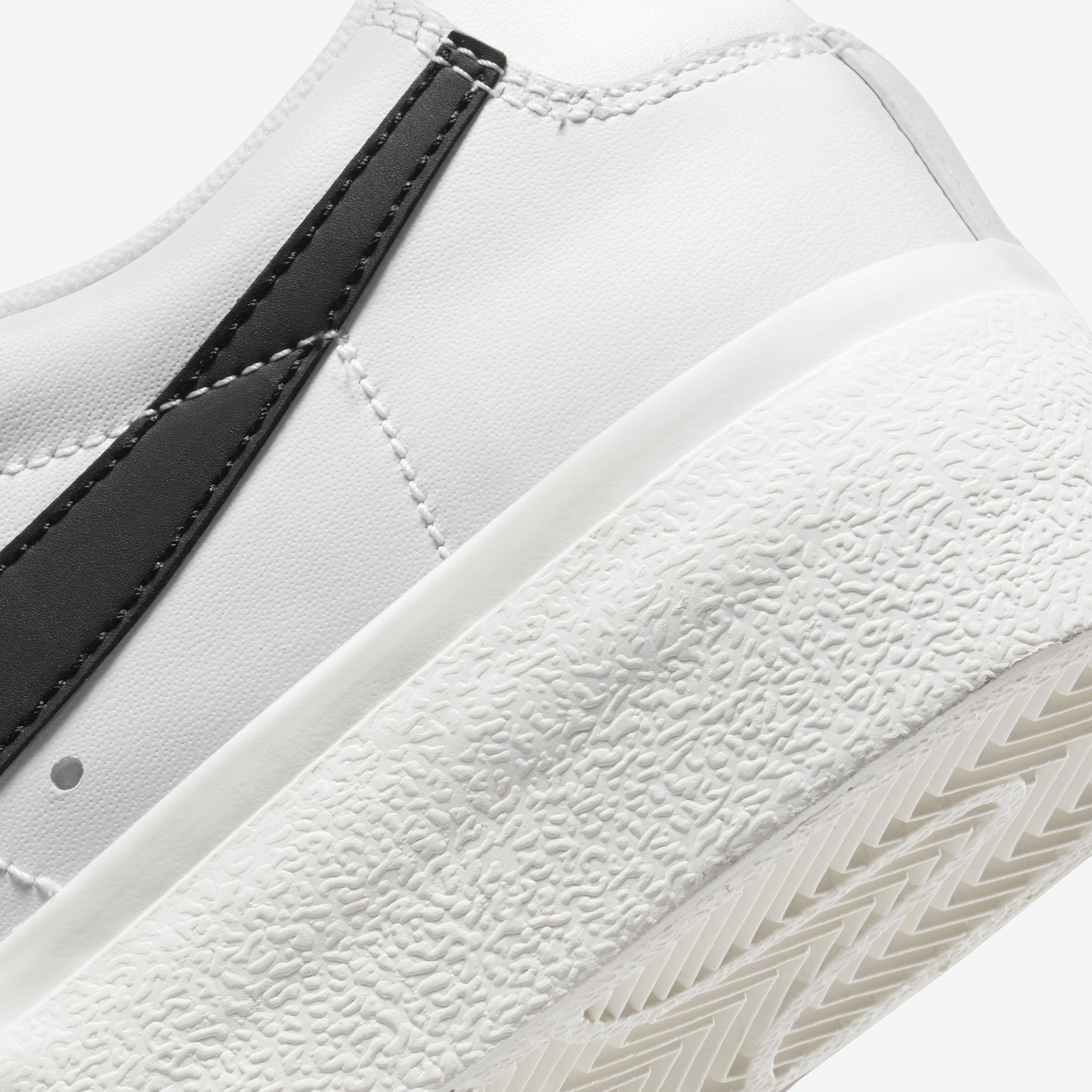 大人気◆NIKE◆W NIKE BLAZER LOW PLATFORM◆送料無料 Nike Blazer Low Platform Women's Shoes. Nike.com