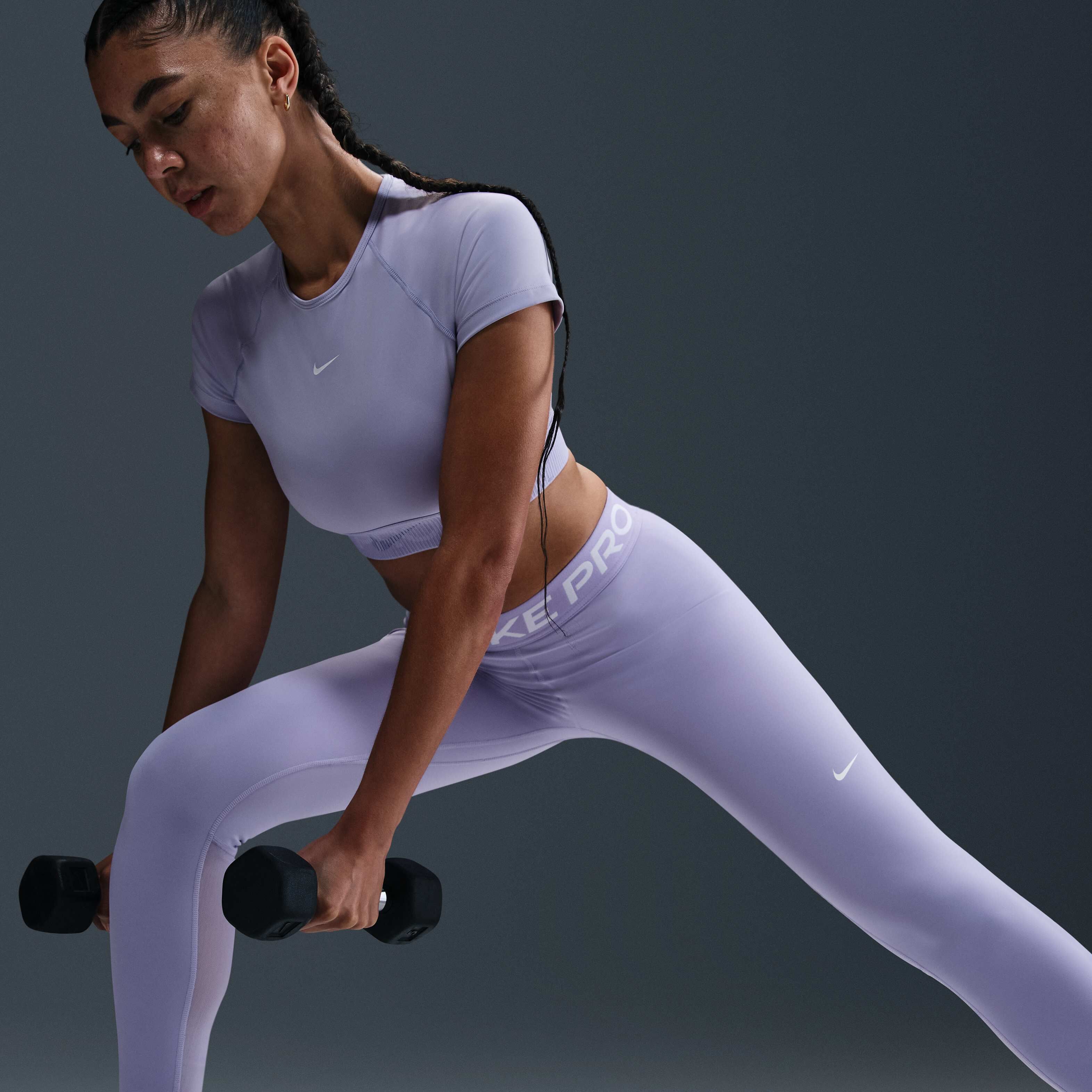 Nike Pro image number 4