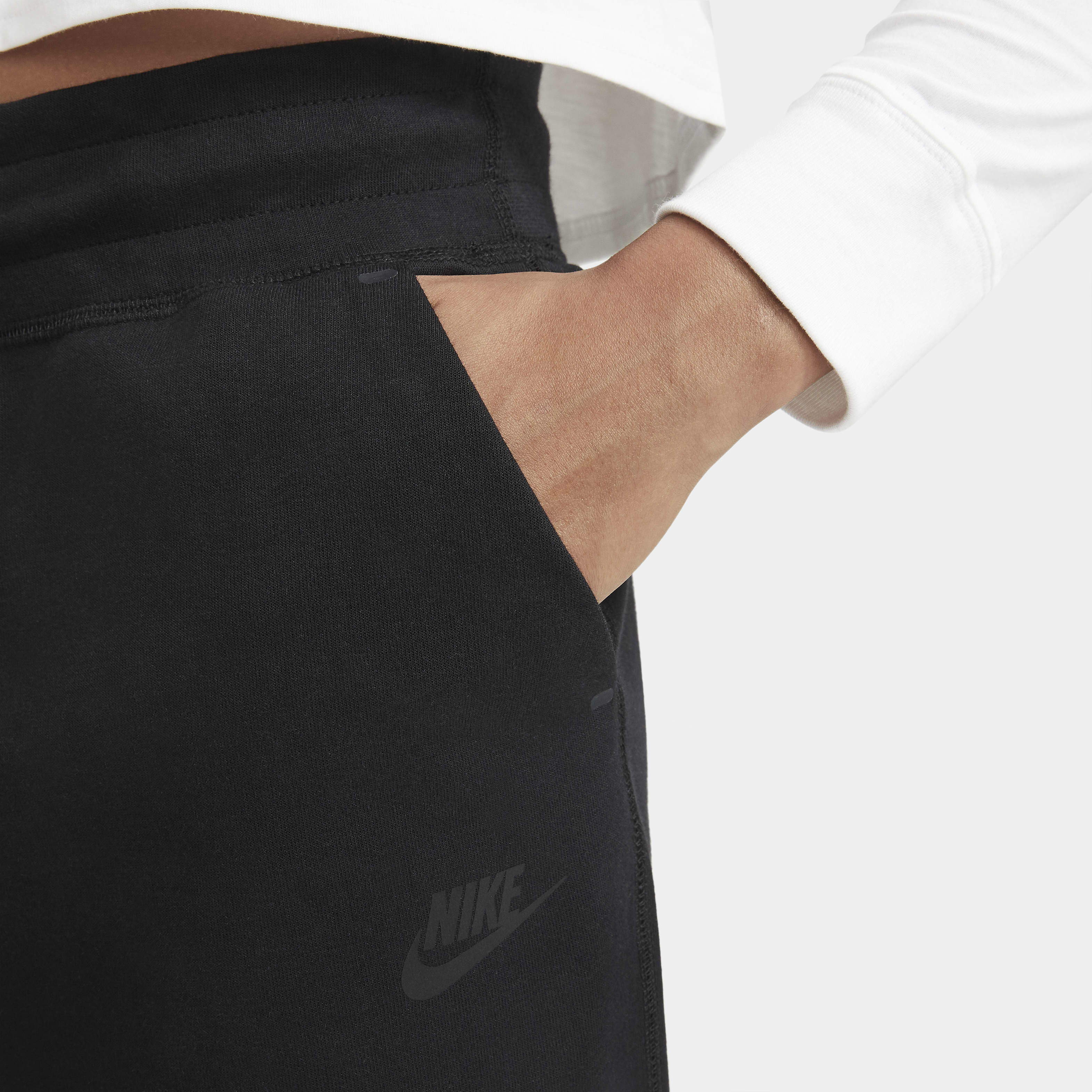 Nike Sportswear Tech Fleece image number 2
