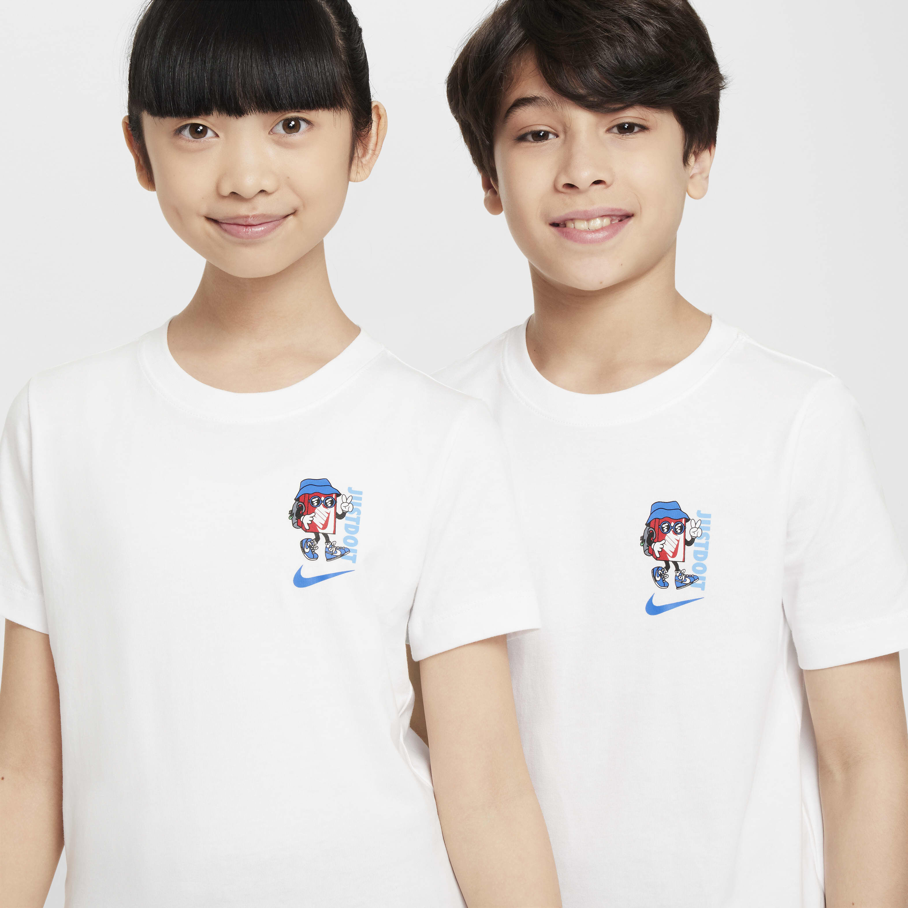 نايكي سبورتسوير image number 2