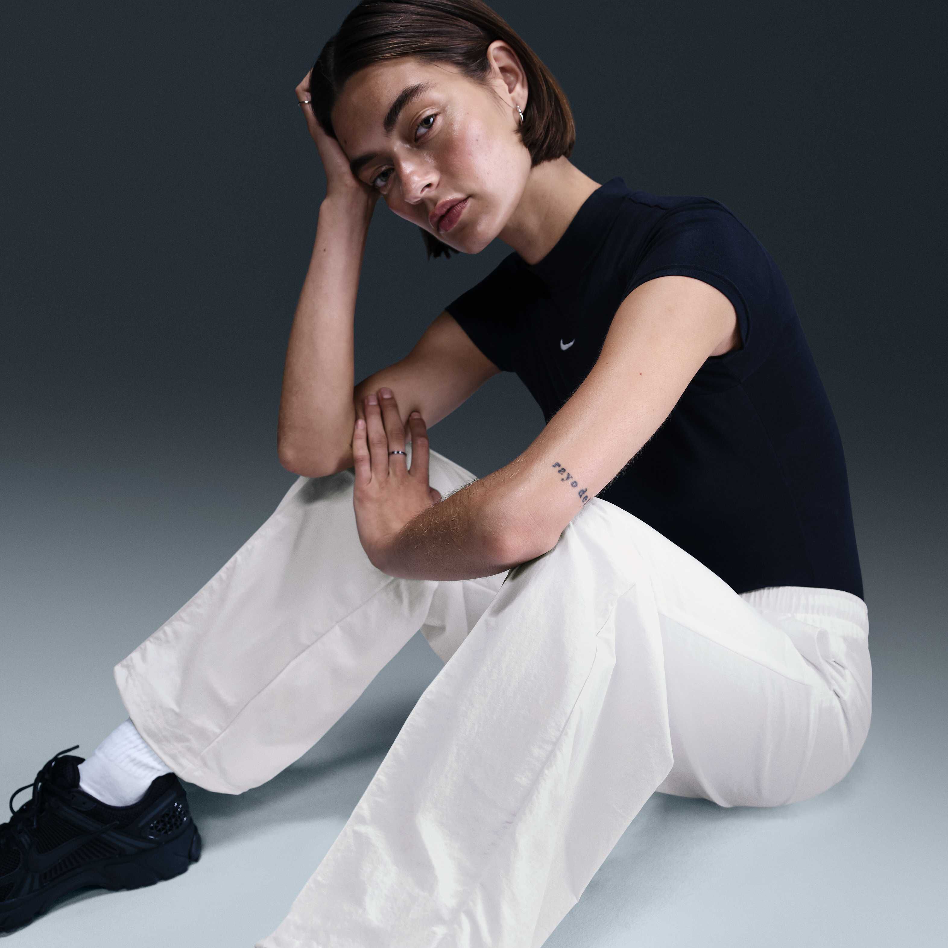 نايكي سبورتسوير ايفريثنج ووفنز image number 2