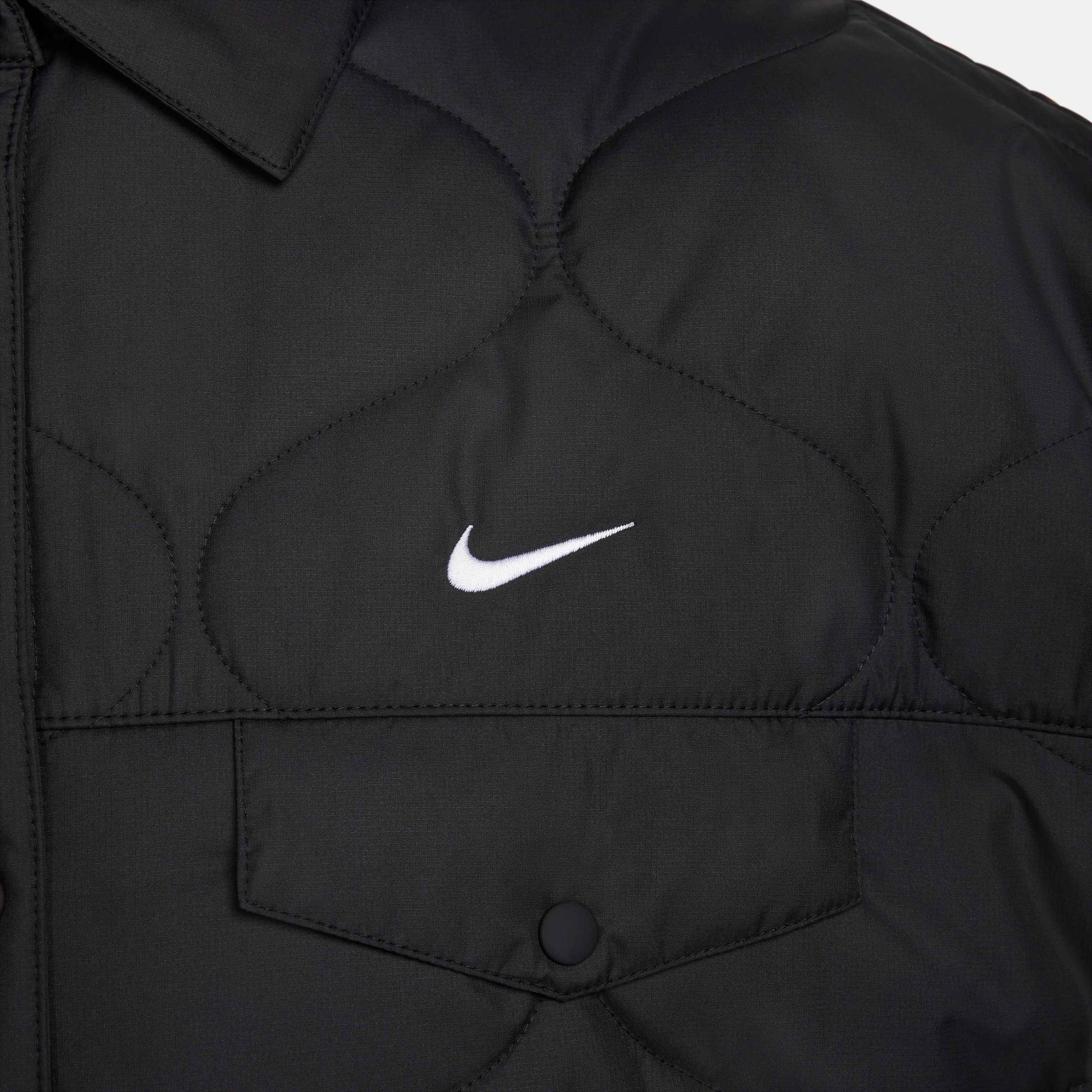 Nike Sportswear Essential image number 3