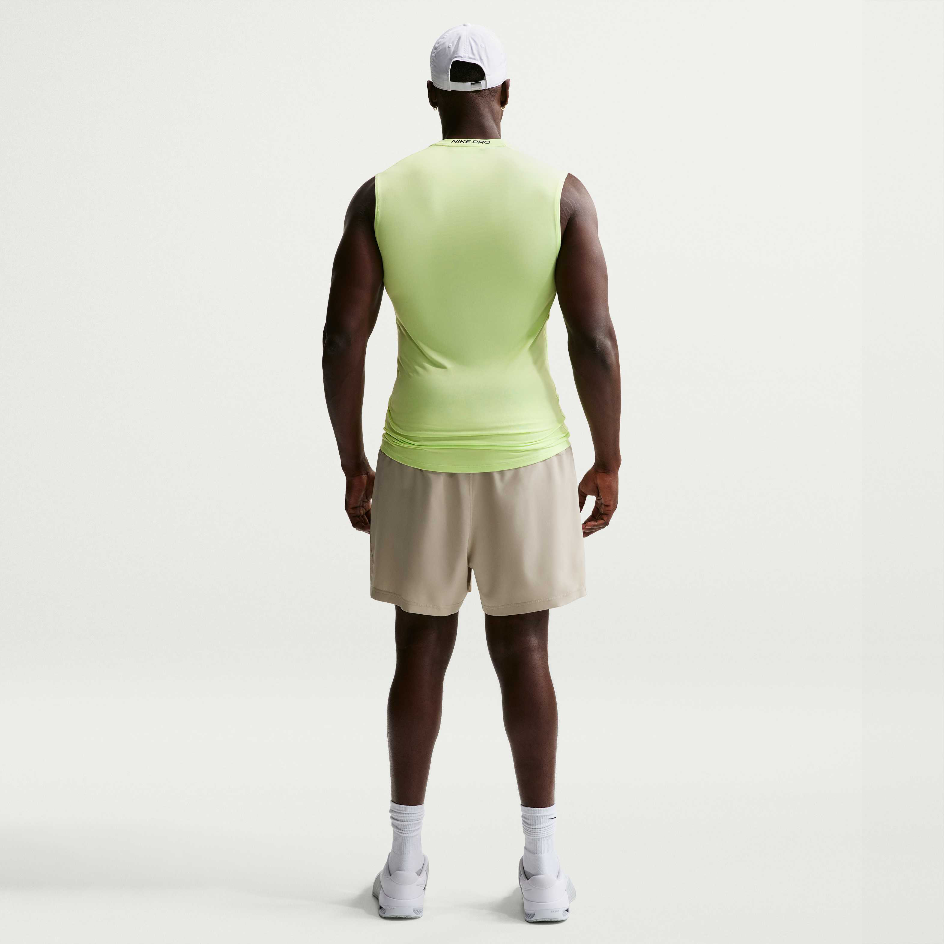 Nike Pro image number 9