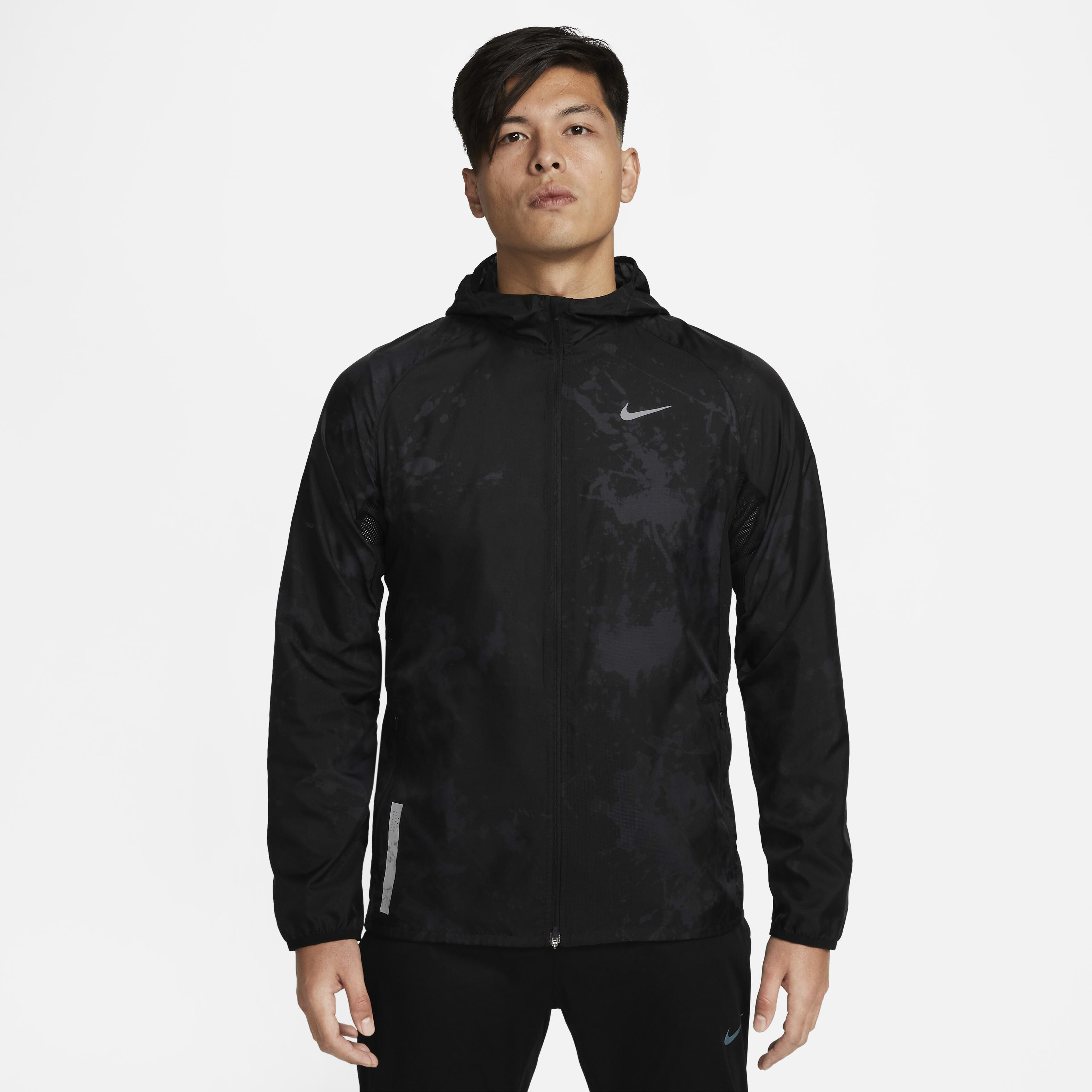 Buy Nike Repel Run Division Men's Running Jacket - Black @ Nike Saudi