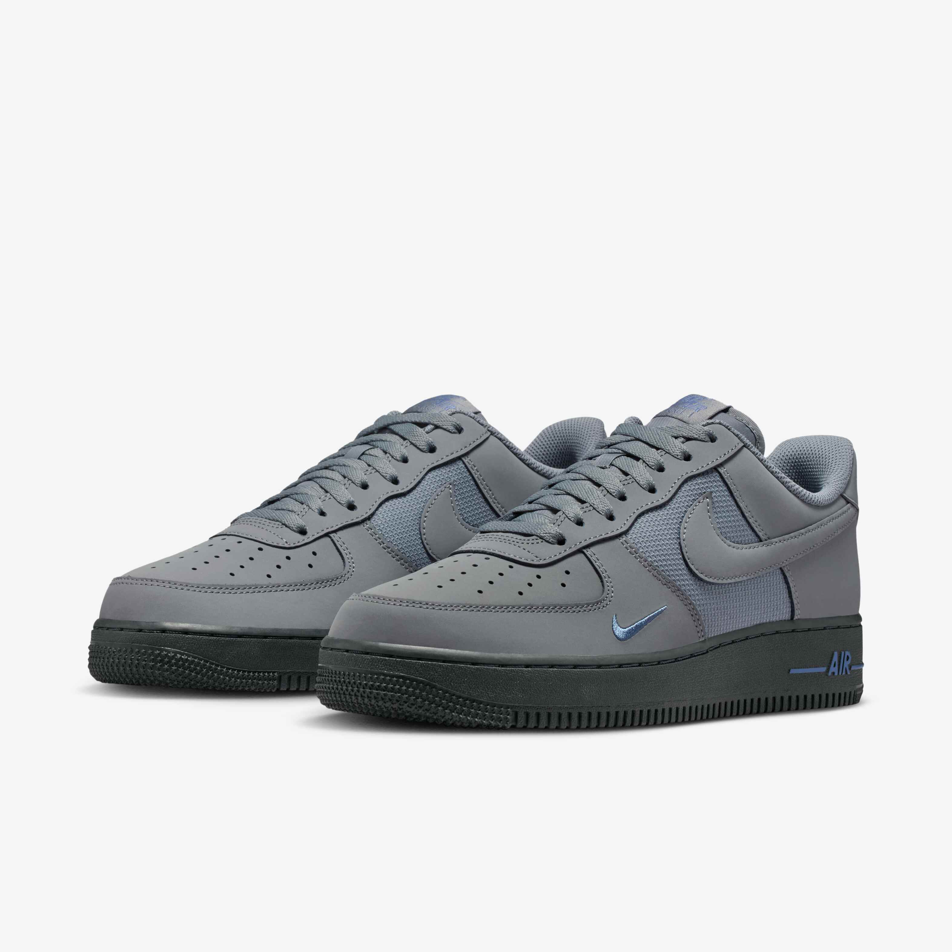 Nike Air Force 1 '07 LV8 image number 4