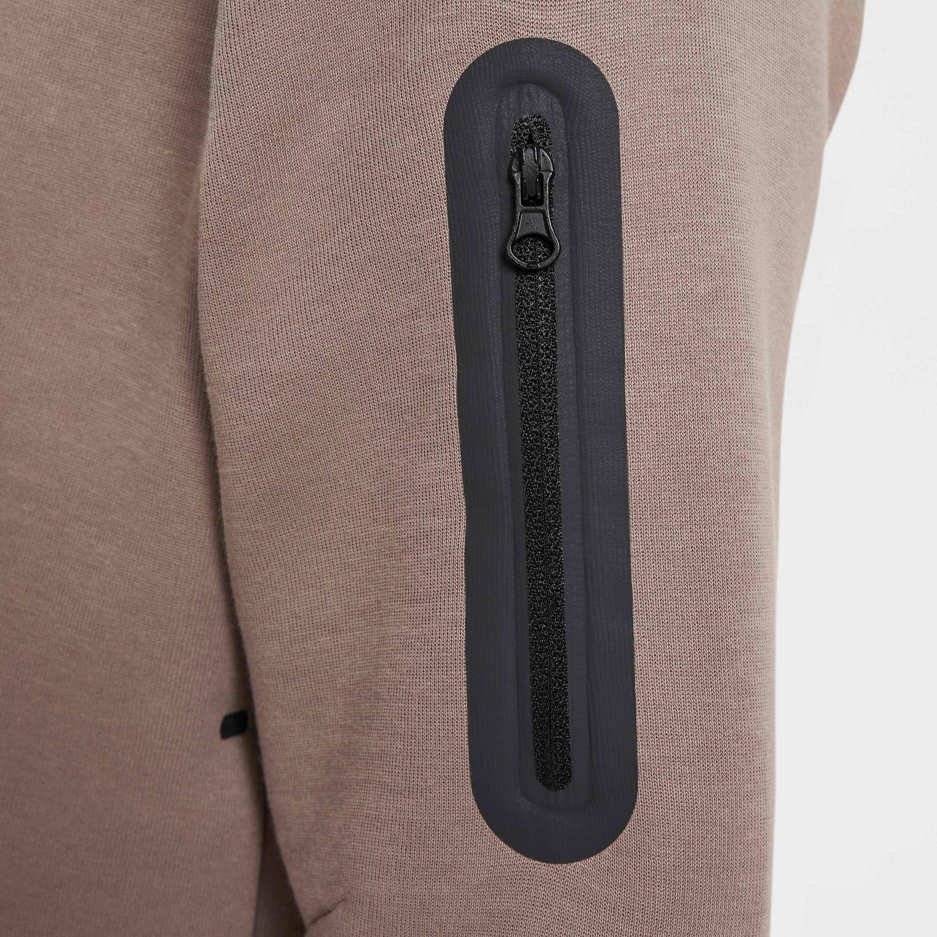 Nike Sportswear Tech Fleece image number 4