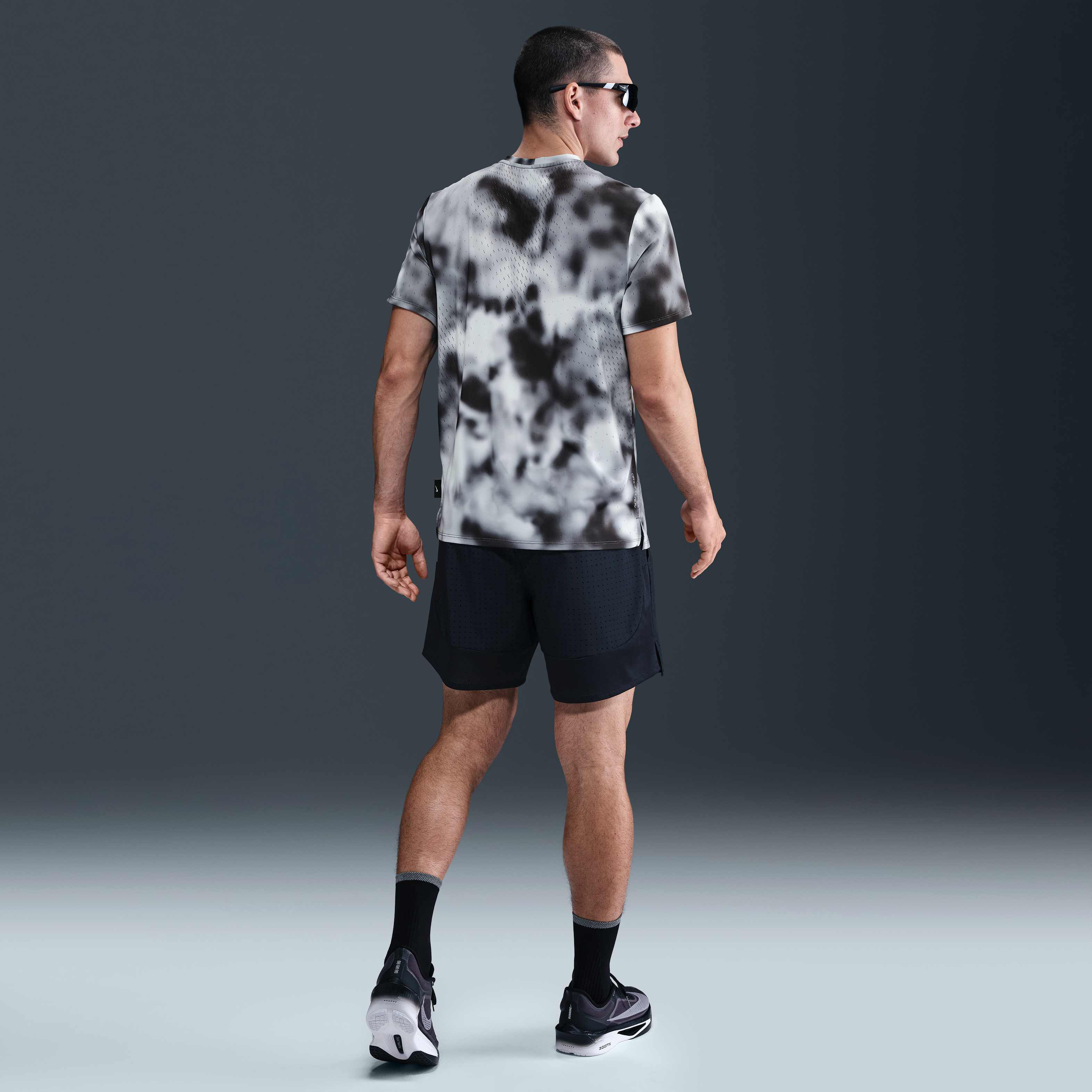 Nike Running Division Breathe image number 4