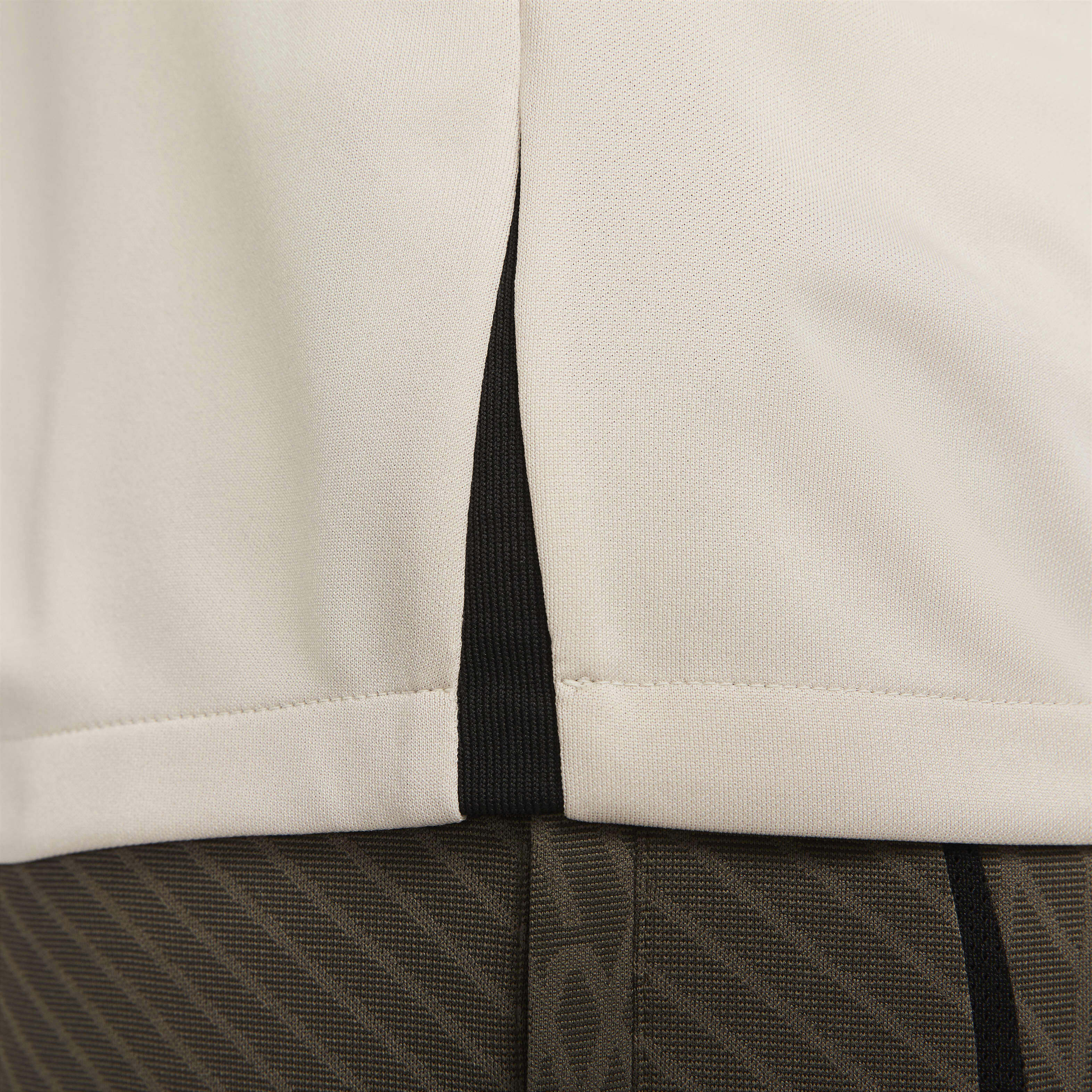 F.C. برشلونة سترايك image number 5