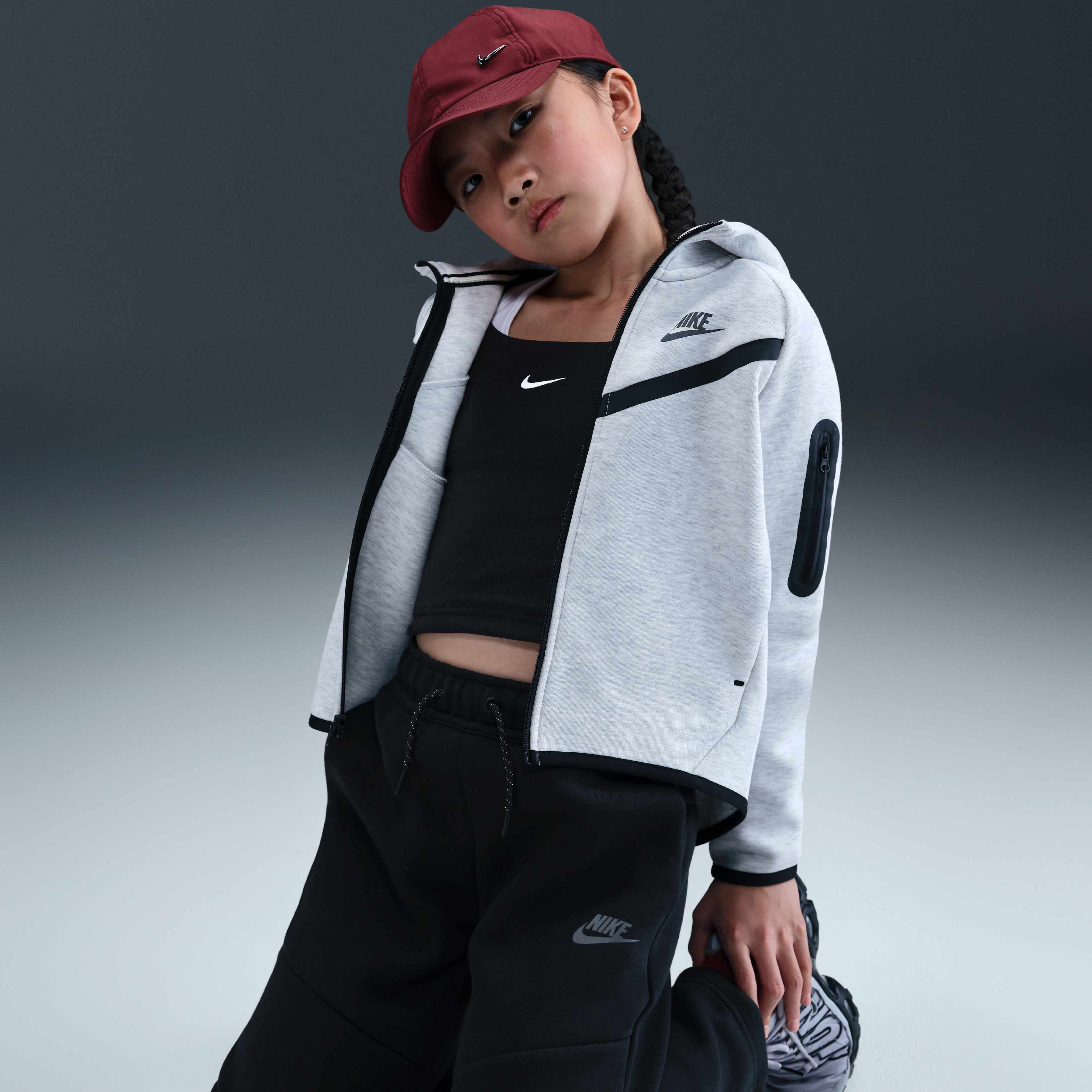 Nike Sportswear Tech Fleece image number 4