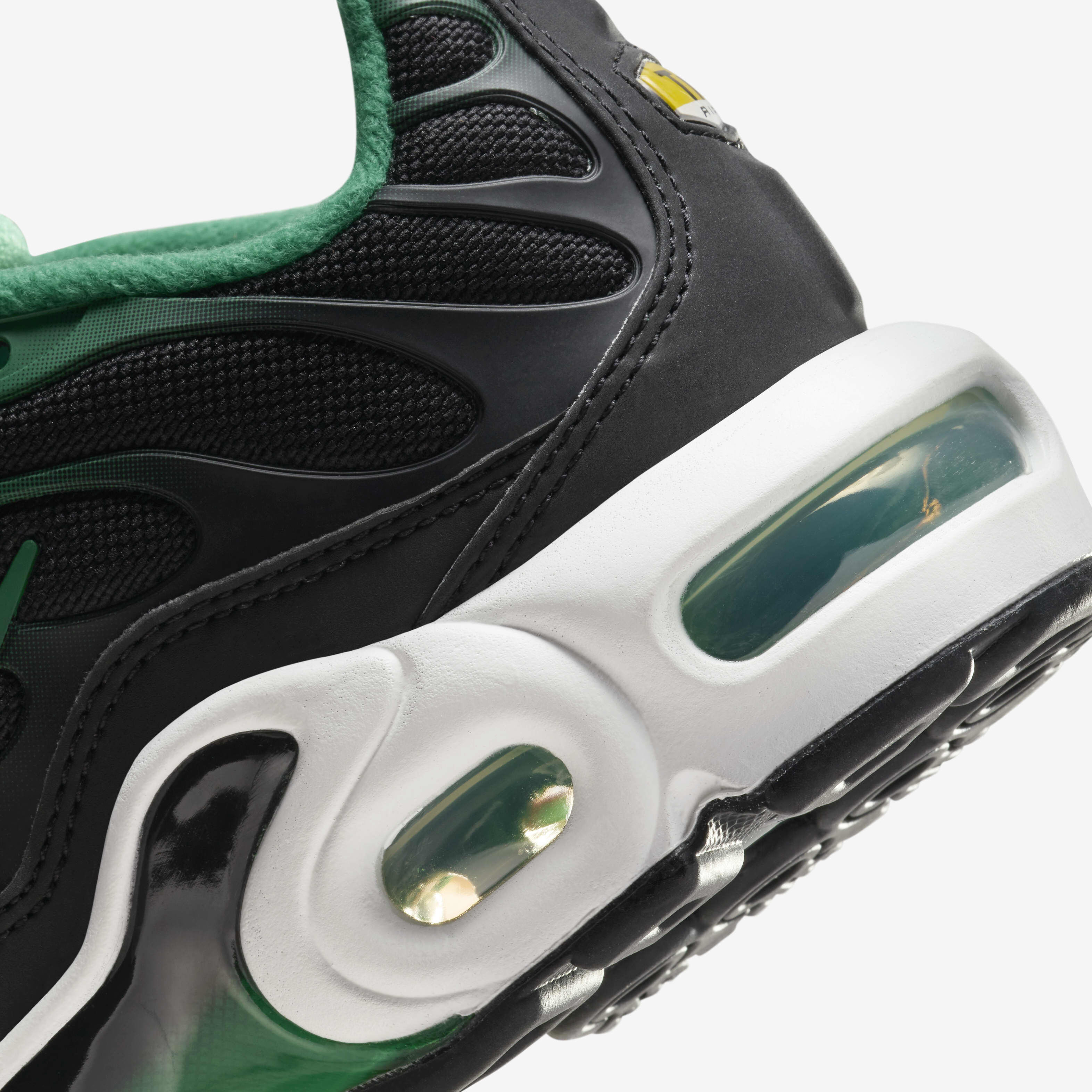 Buy Nike Air Max Plus Older Kids Shoes Nike Saudi Official