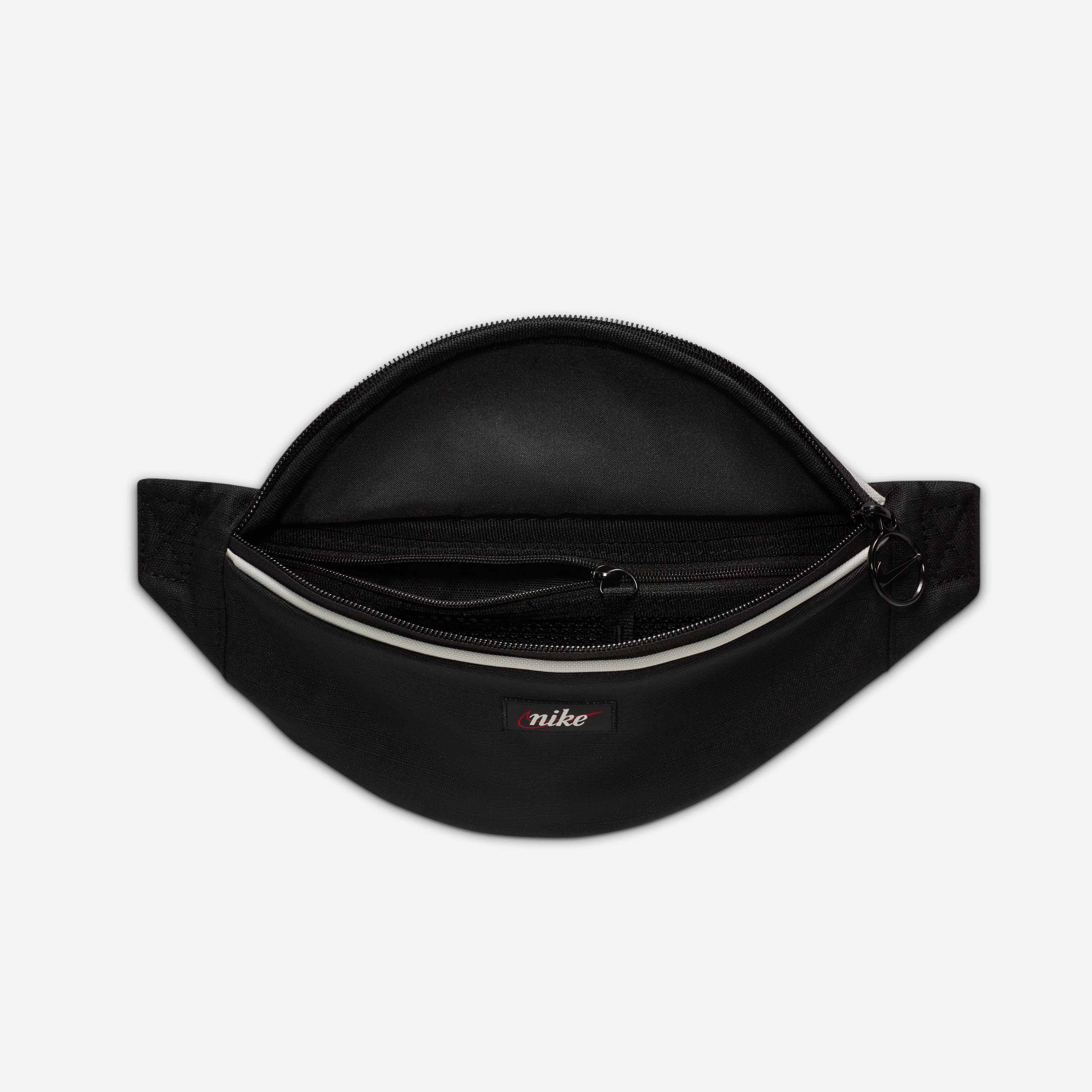 Nike Heritage image number 3