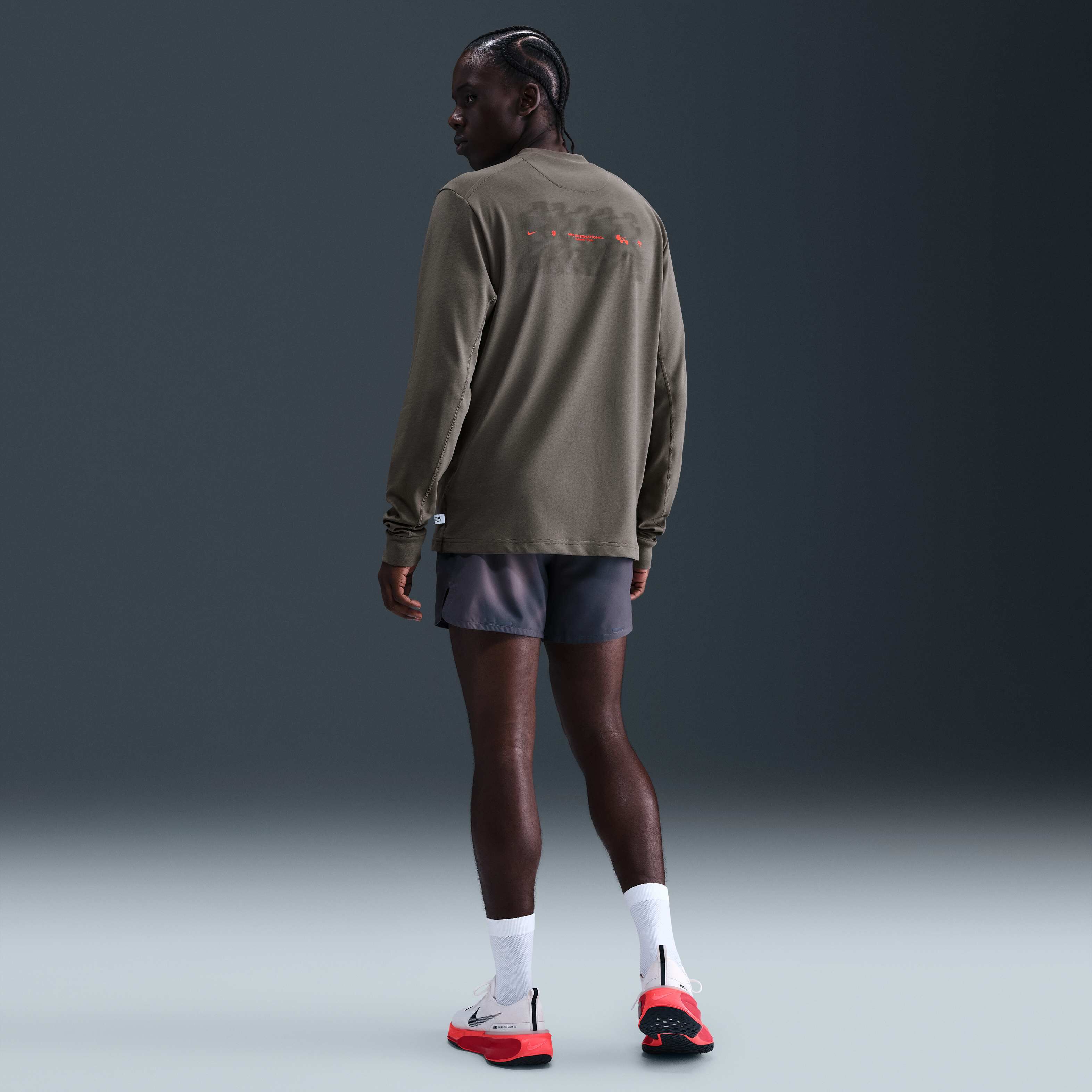 Nike Primary image number 4