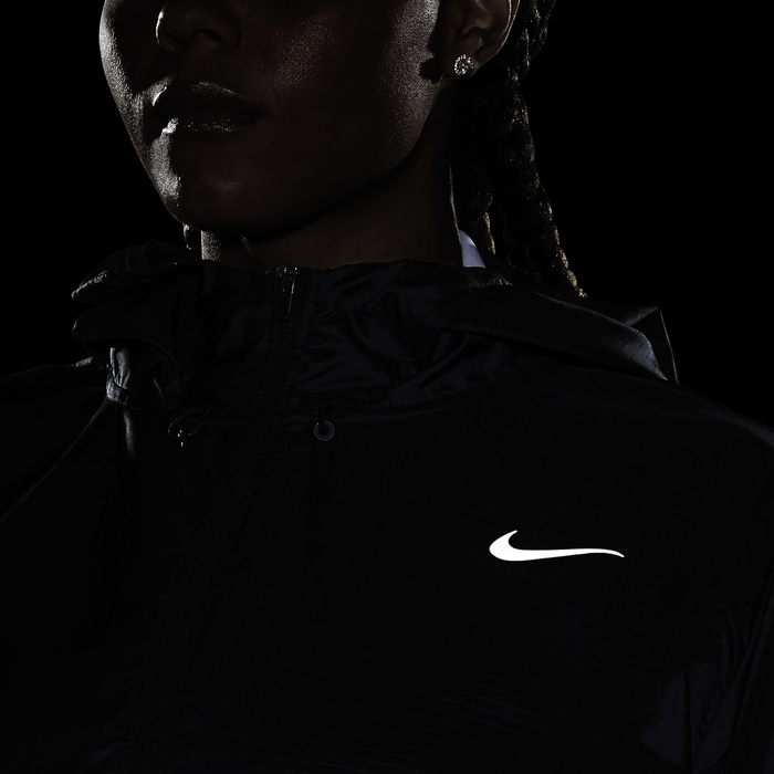 Nike Essential image number 7 Nike Essential image number 7