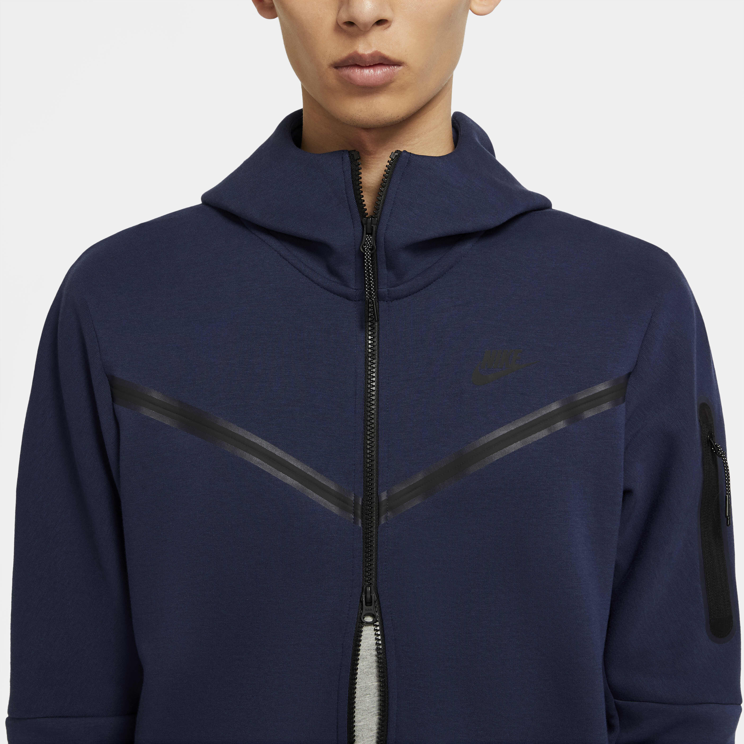 Nike Sportswear Tech Fleece image number 3