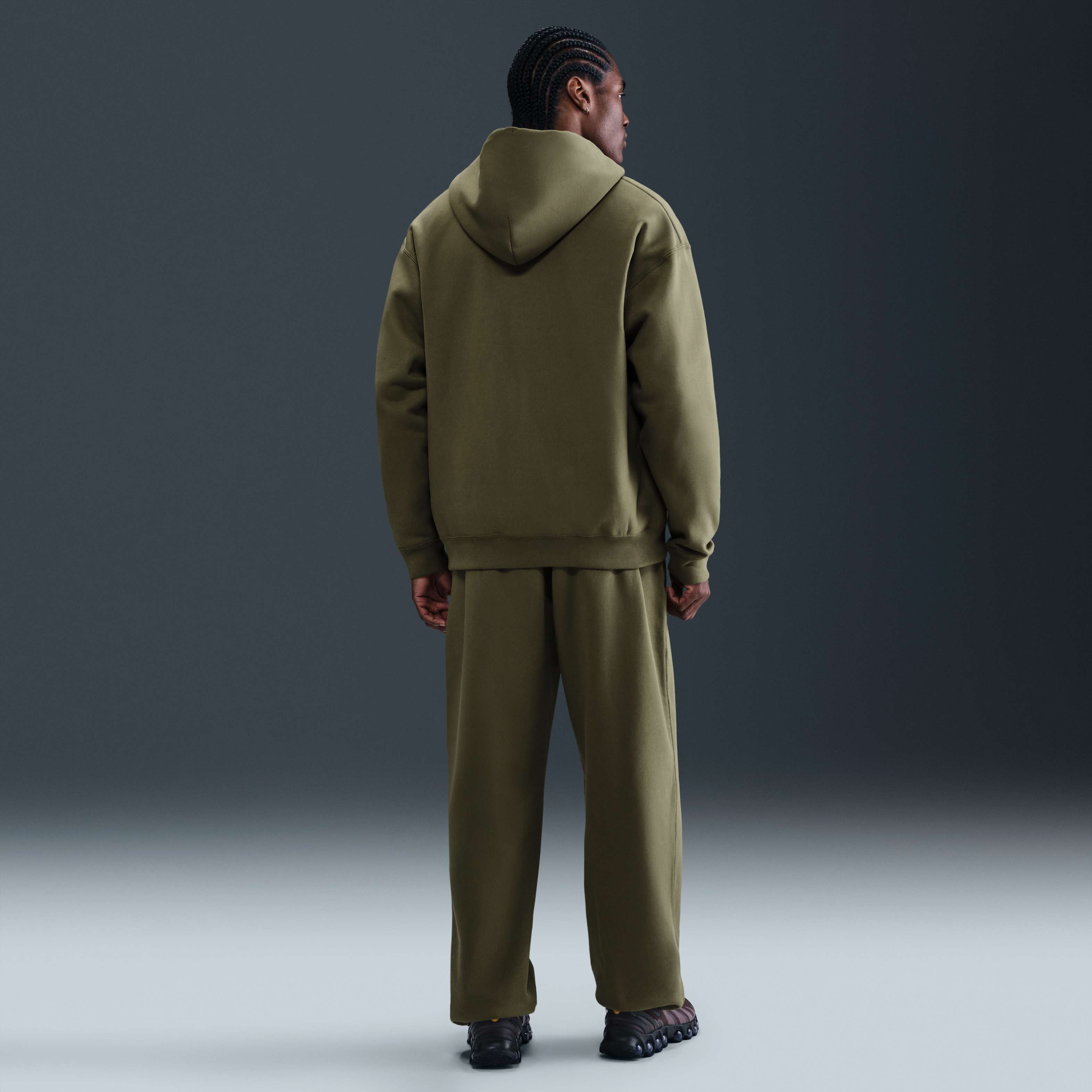 Nike Solo Swoosh image number 3