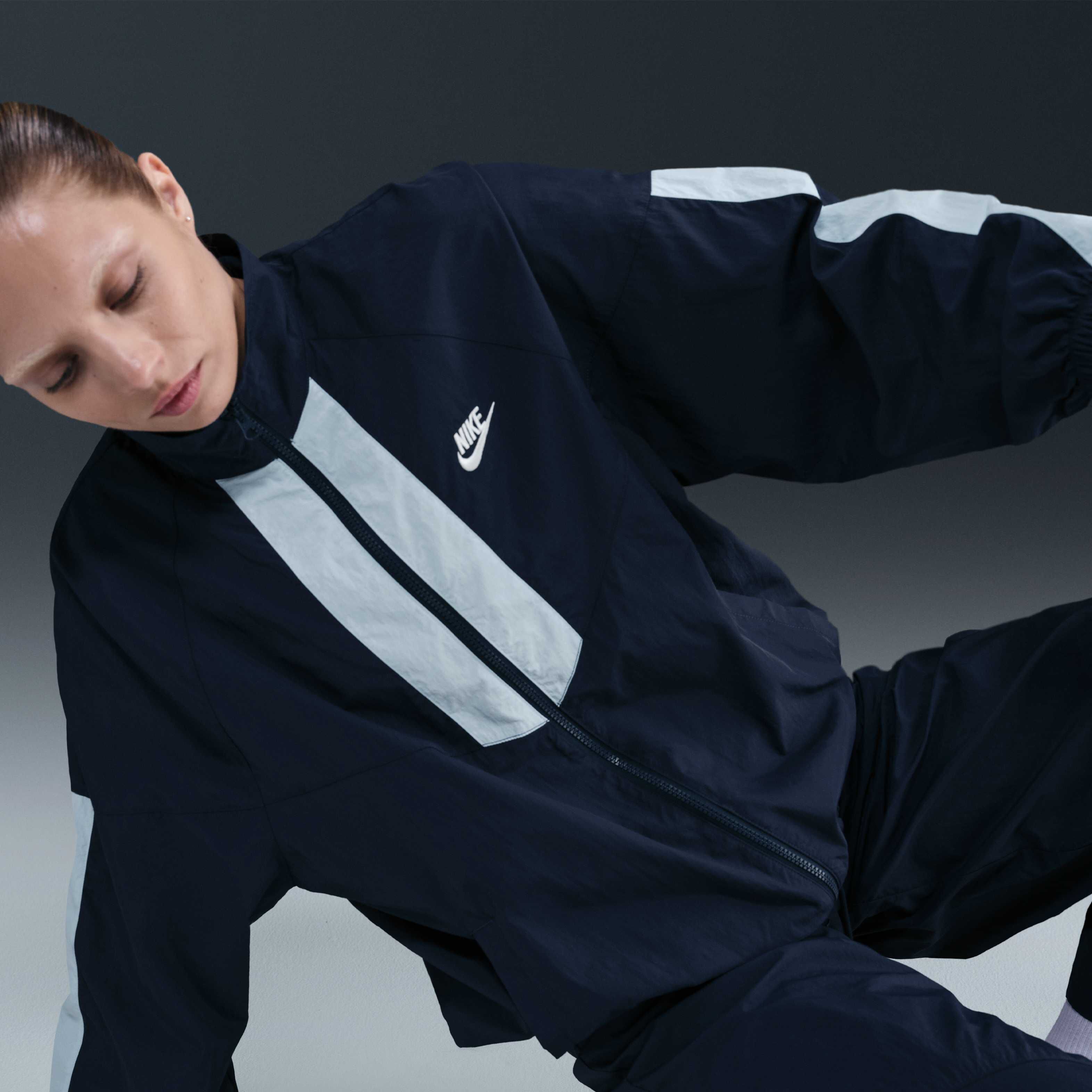 Nike Sportswear Windrunner image number 2