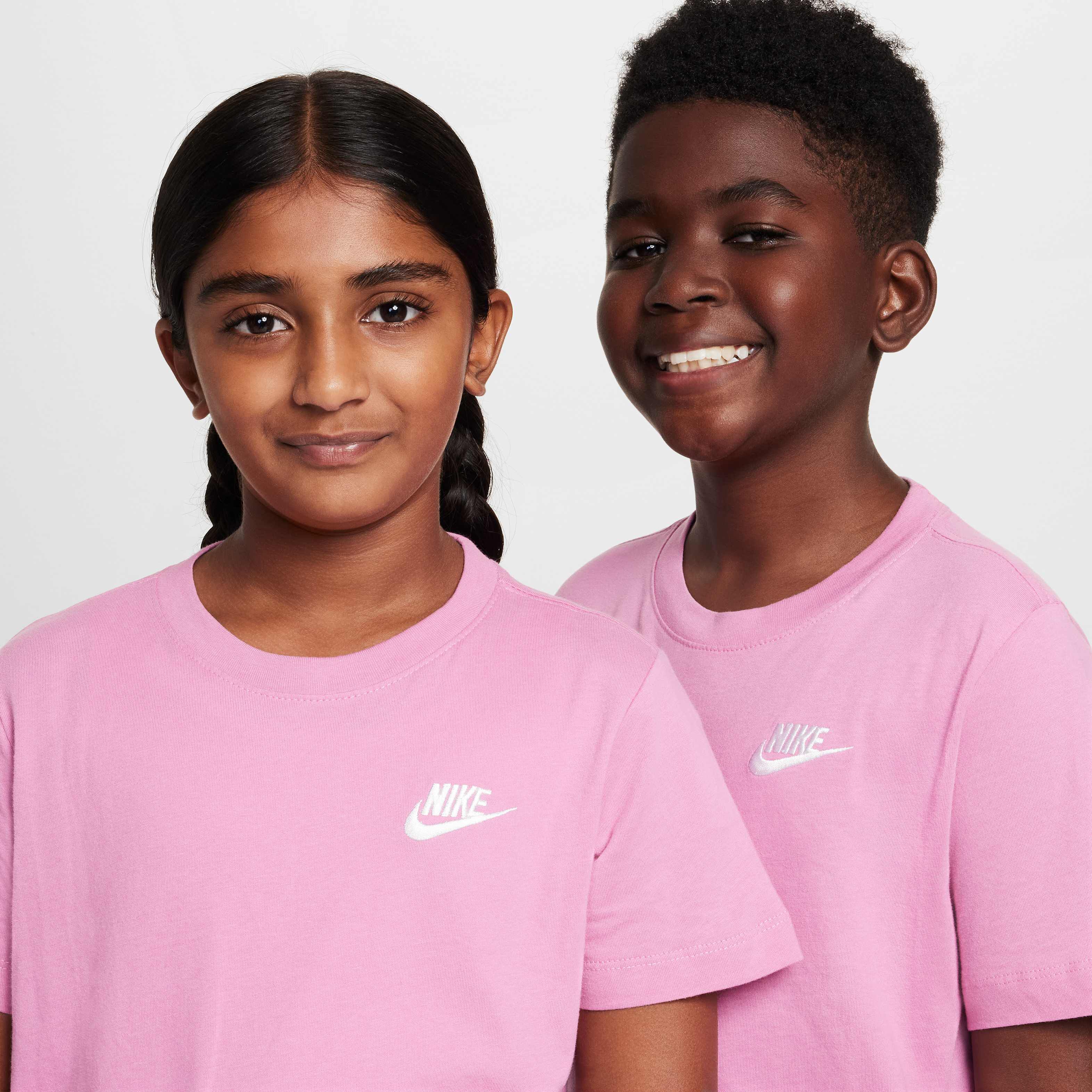 نايكي سبورتسوير image number 2