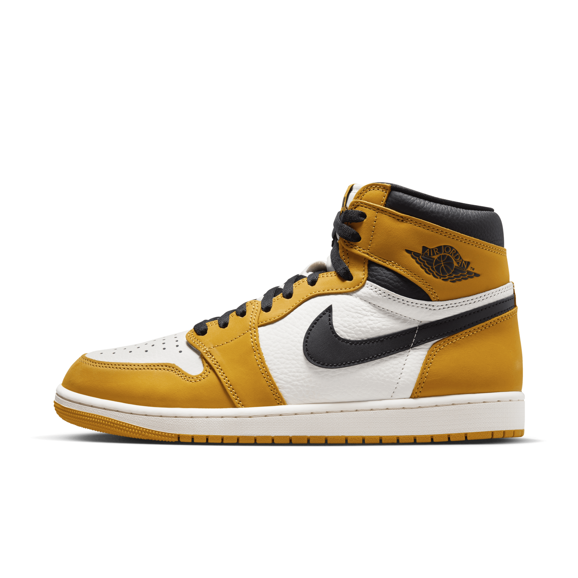 Shop Air Jordan 1 Retro High OG Men s Shoes Nike KSA