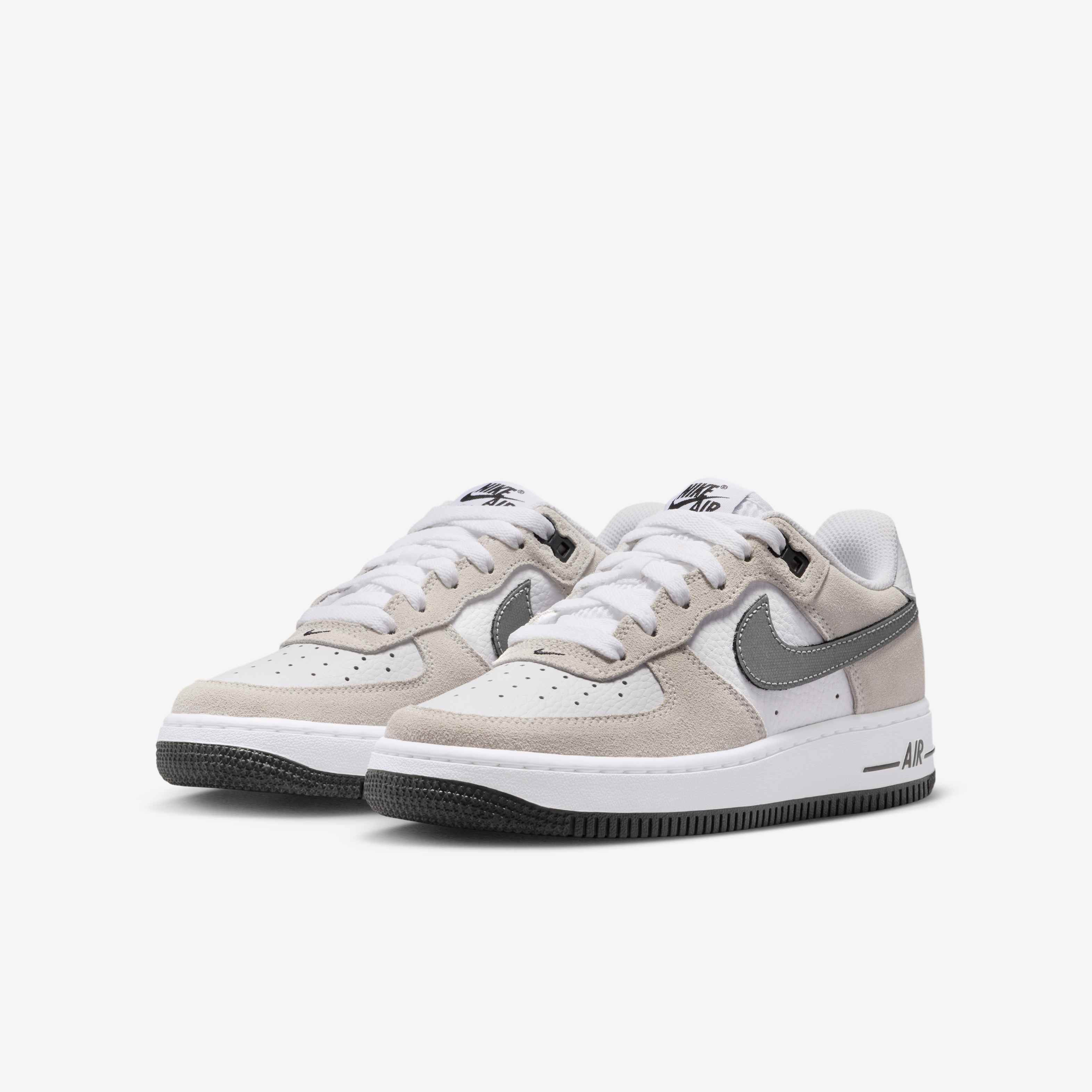 Nike Air Force 1 LV8 image number 4