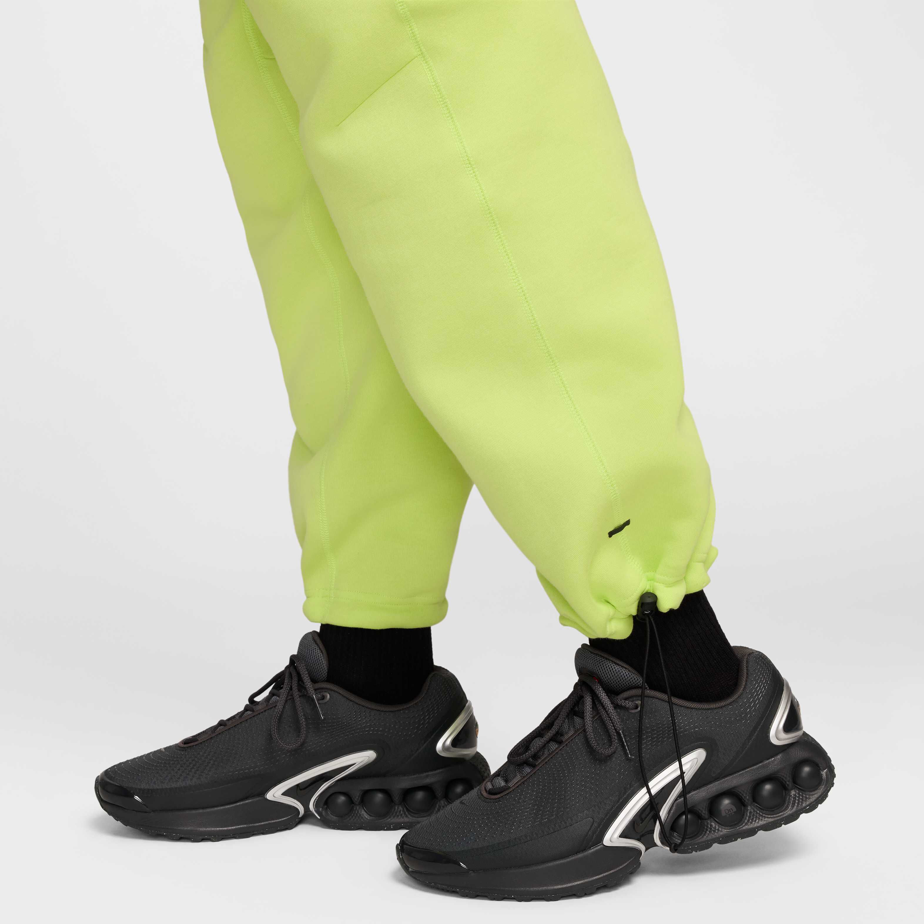 Nike Tech image number 6