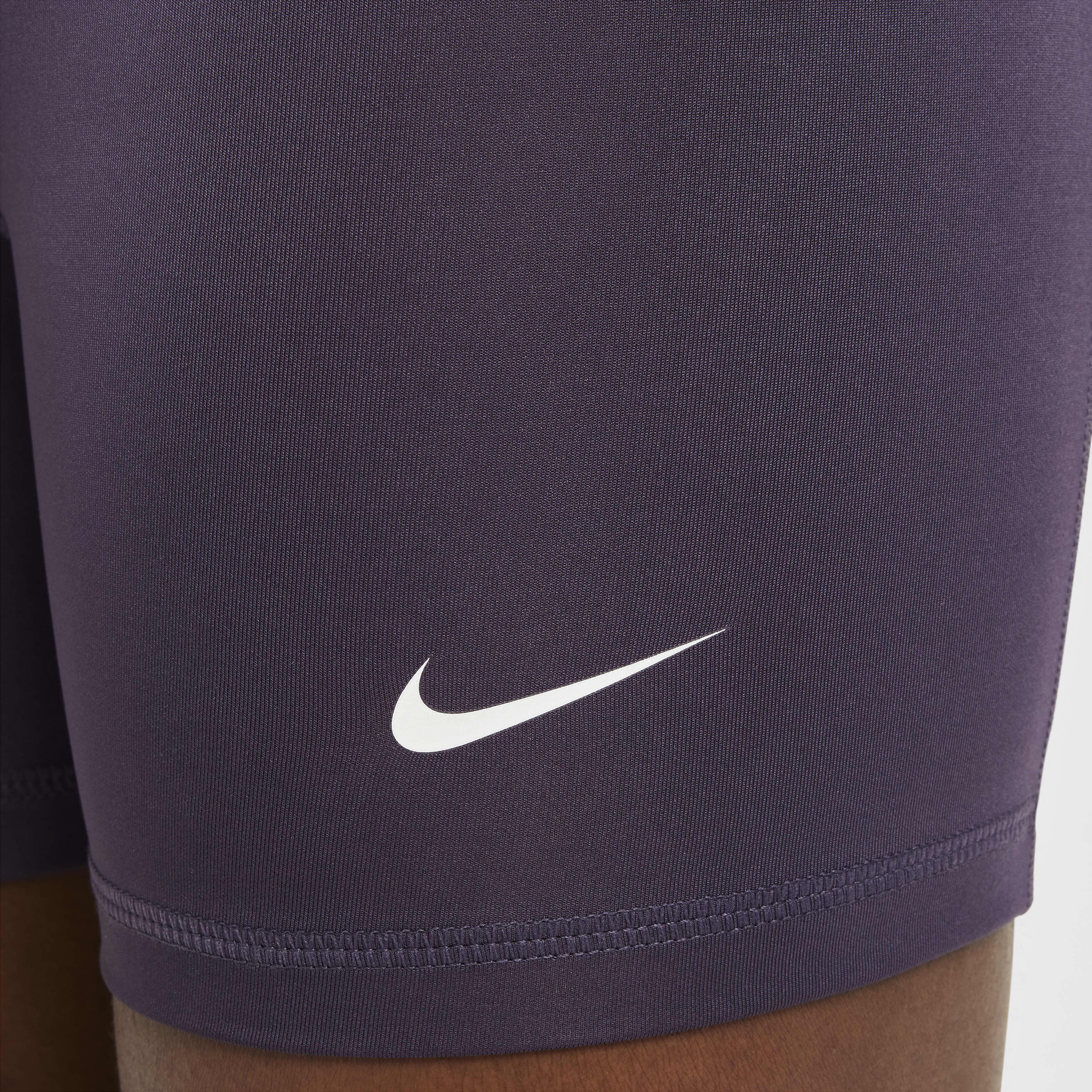 Nike Pro image number 4