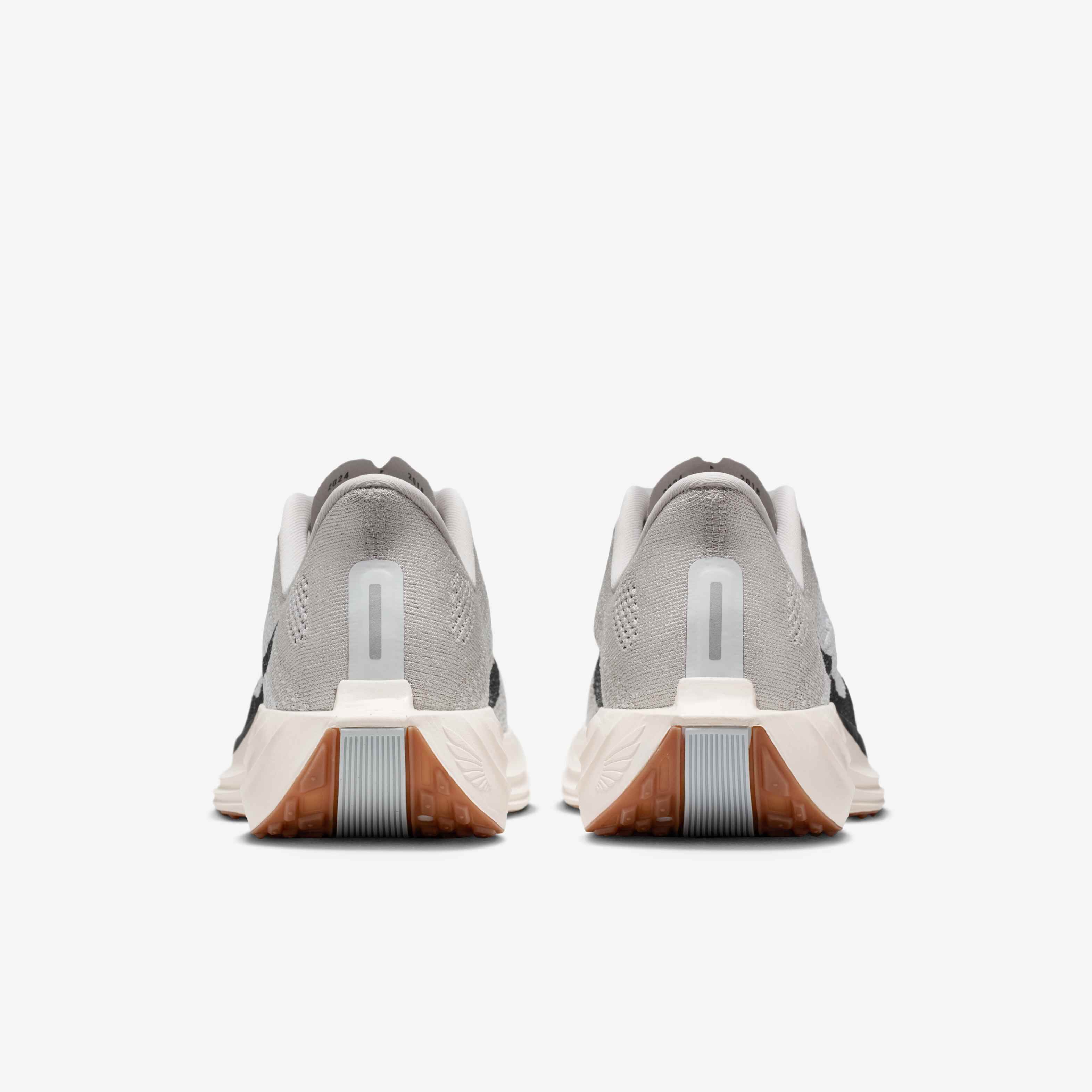 Nike Pegasus Plus image number 5