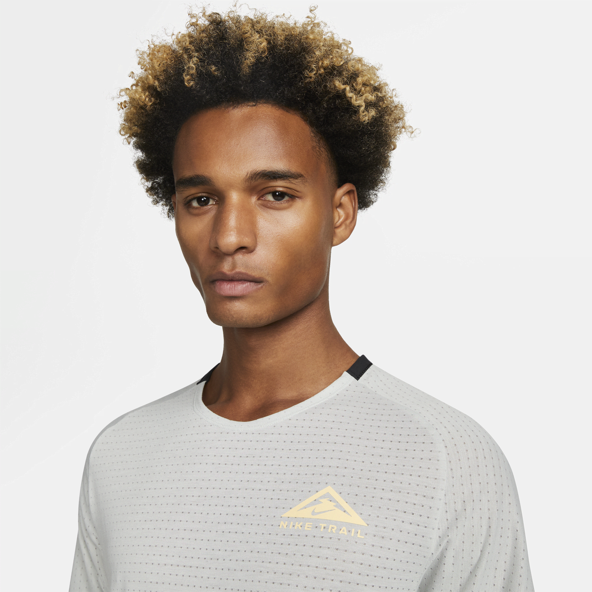 Nike rise 365 2025 trail