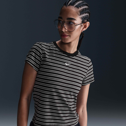 Leah Williamson-Nike, Nike Sportswear Chill Knit, Women's Slim Striped T-Shirt
