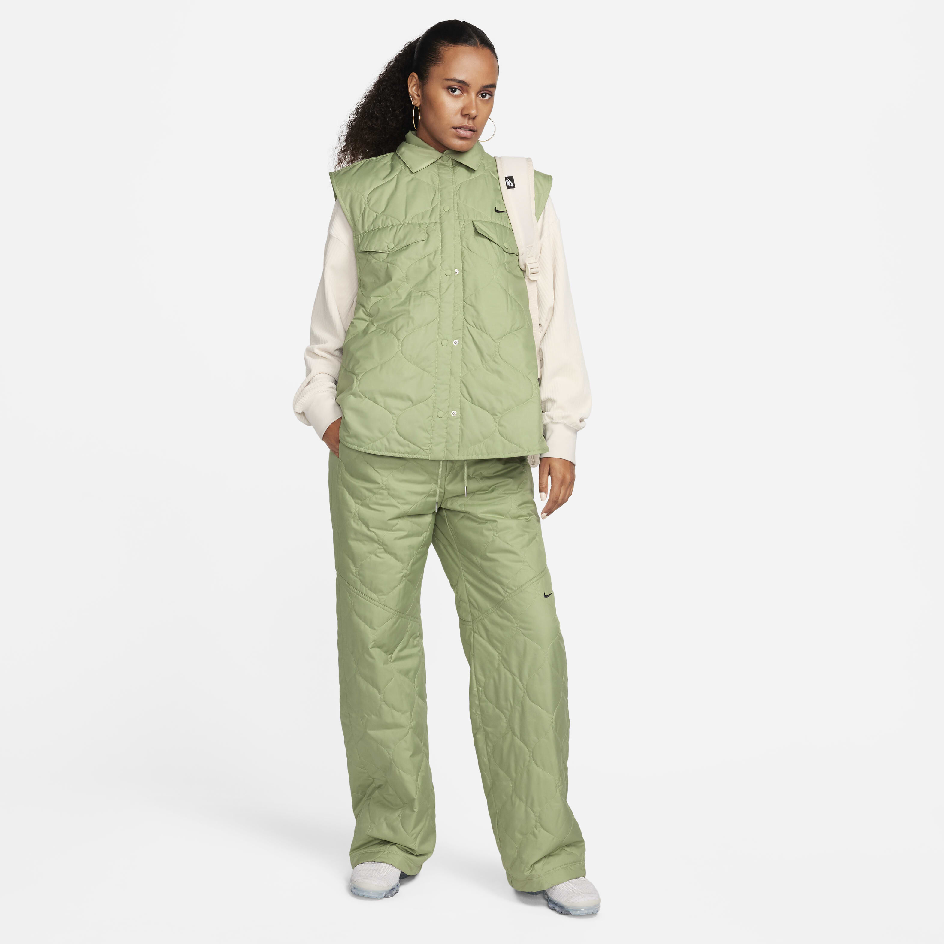 Nike Sportswear Essential image number 5