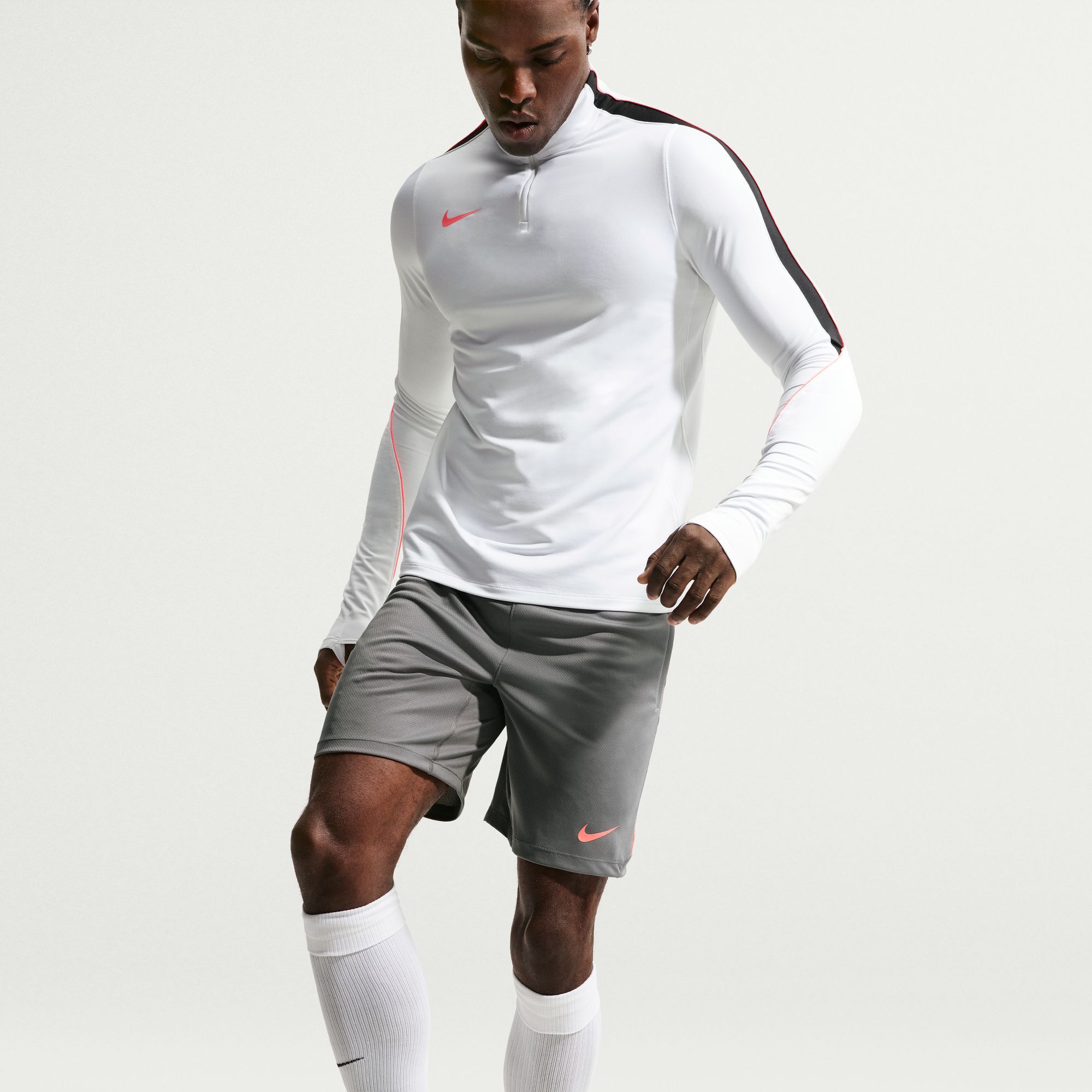 Nike Strike image number 3
