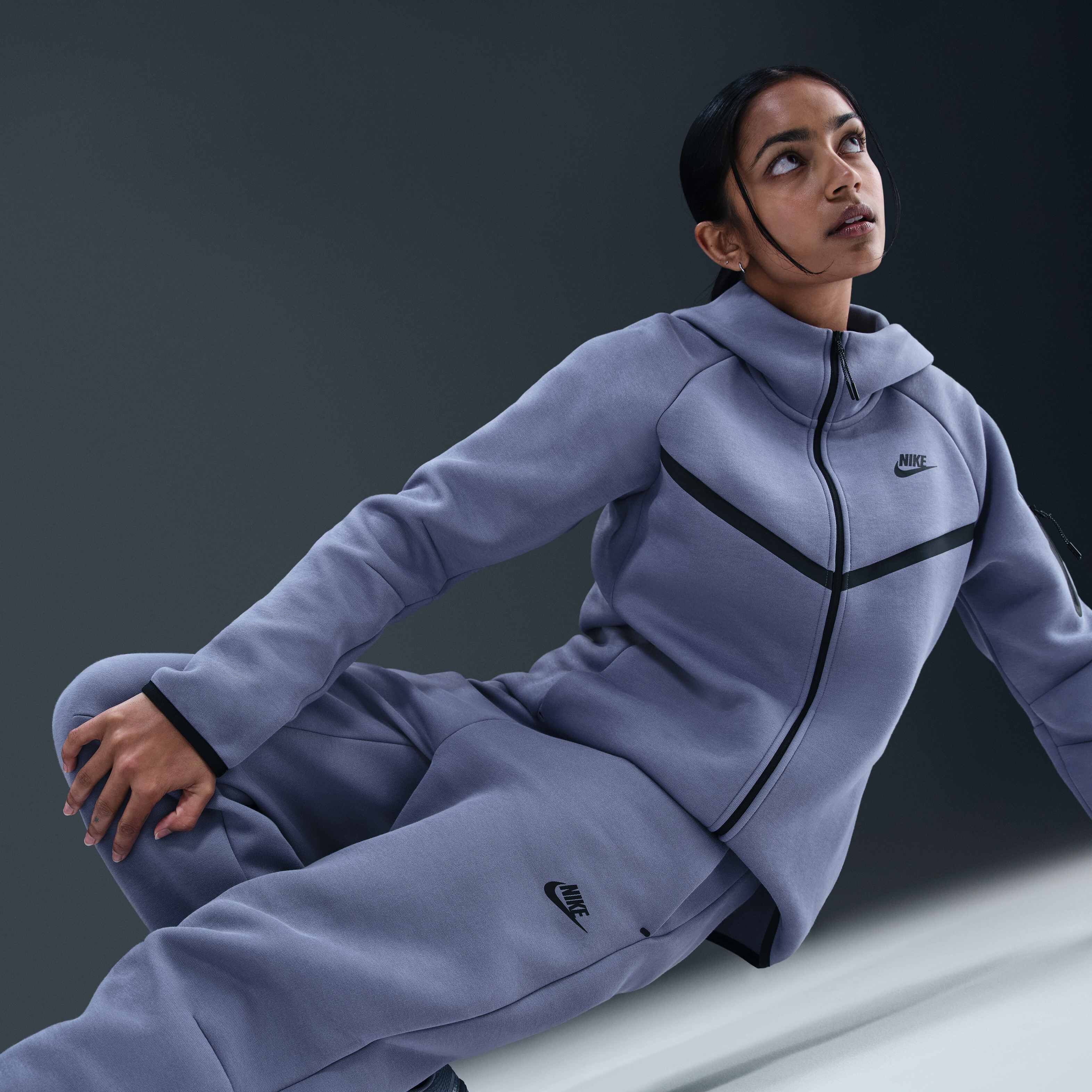 نايكي سبورتسوير تك فليس image number 4