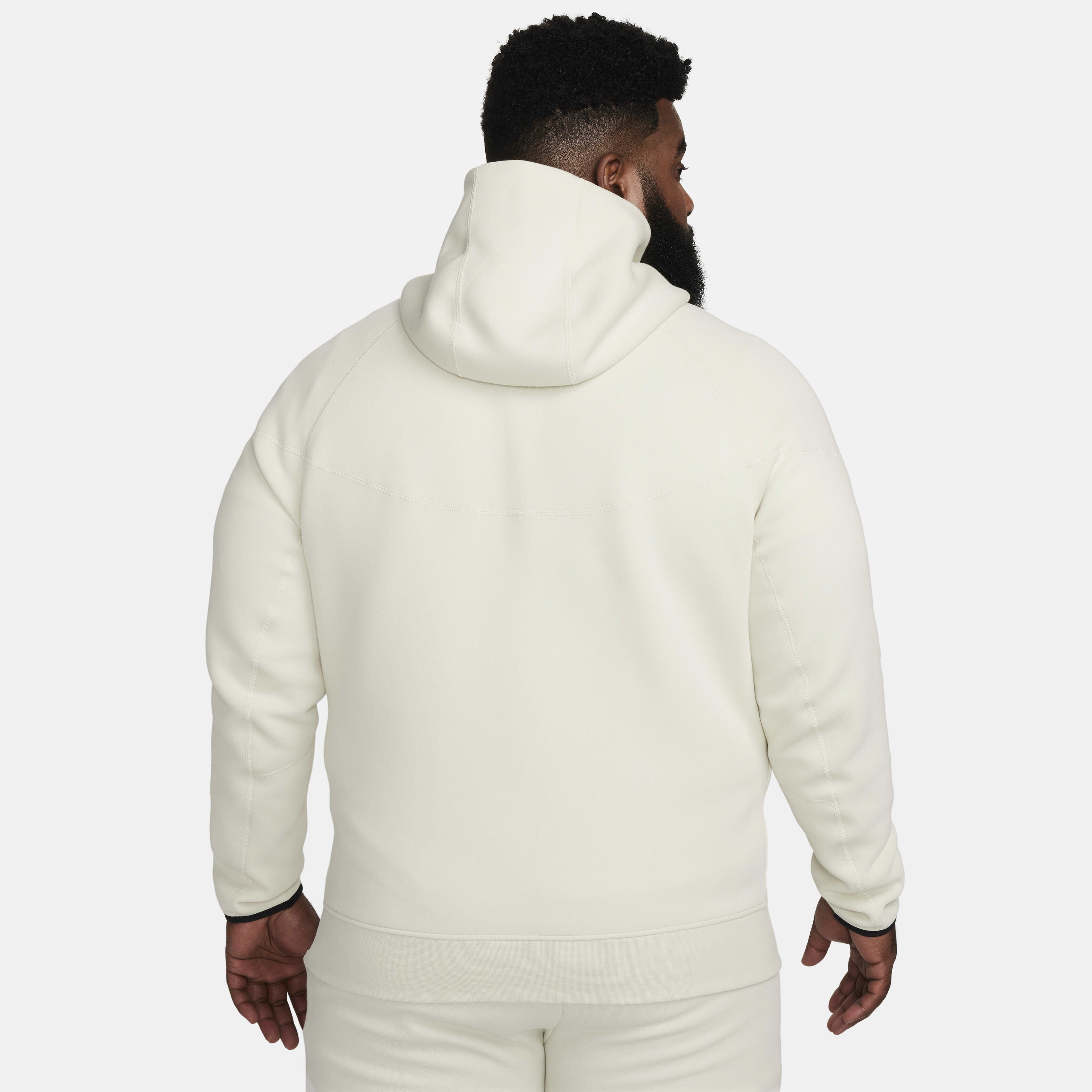 نايكي سبورتسوير تك فليس ويندرانر image number 12