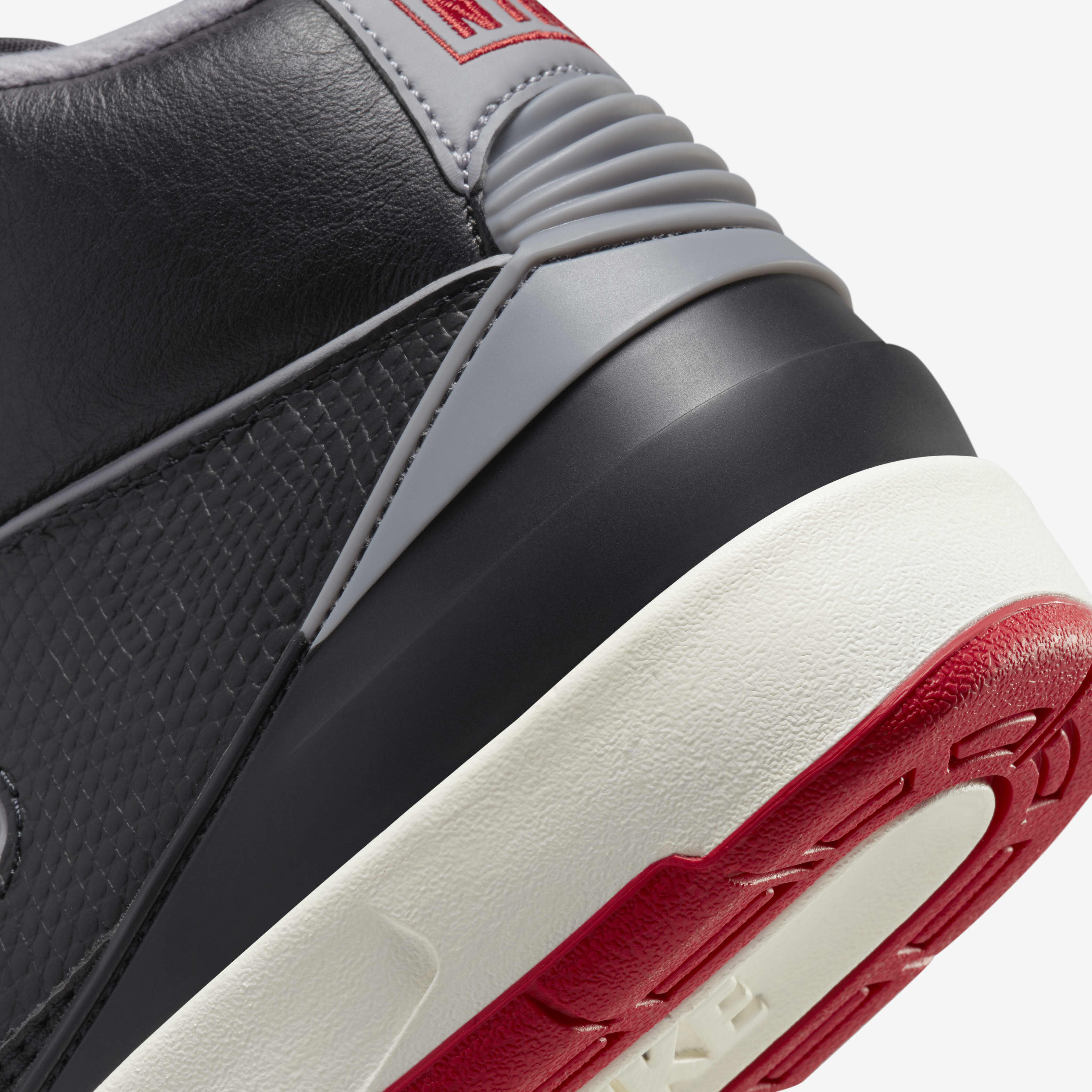 Air Jordan 2 Retro image number 7