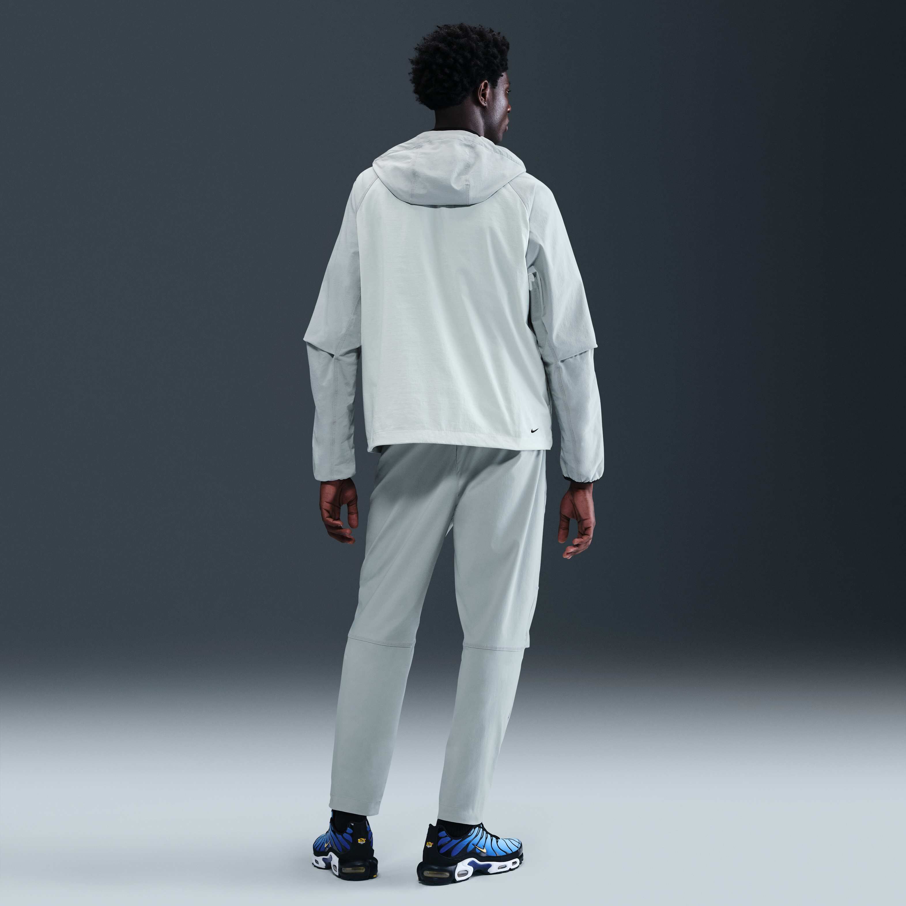 نايكي تك image number 3