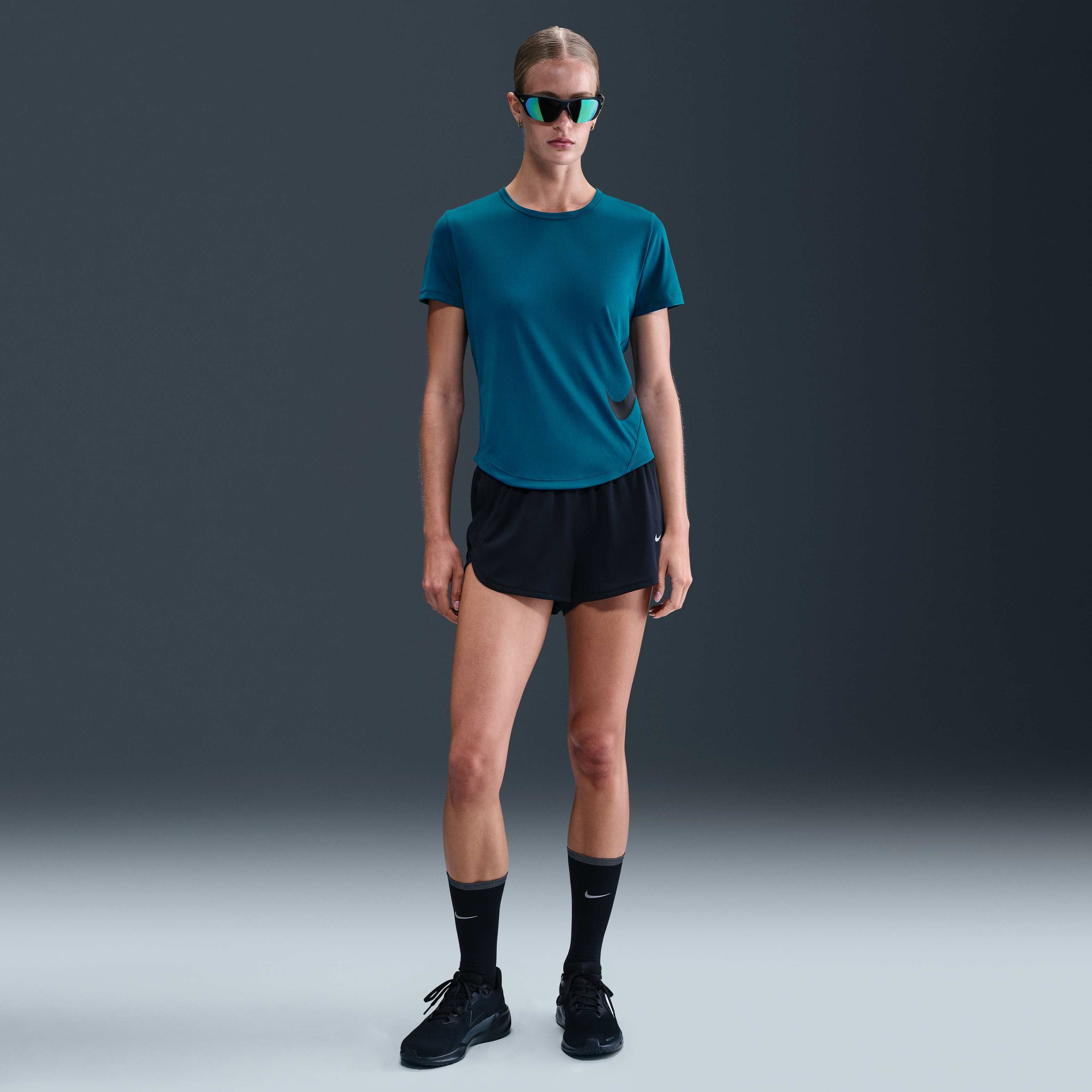 Nike Tempo Swoosh Run image number 3