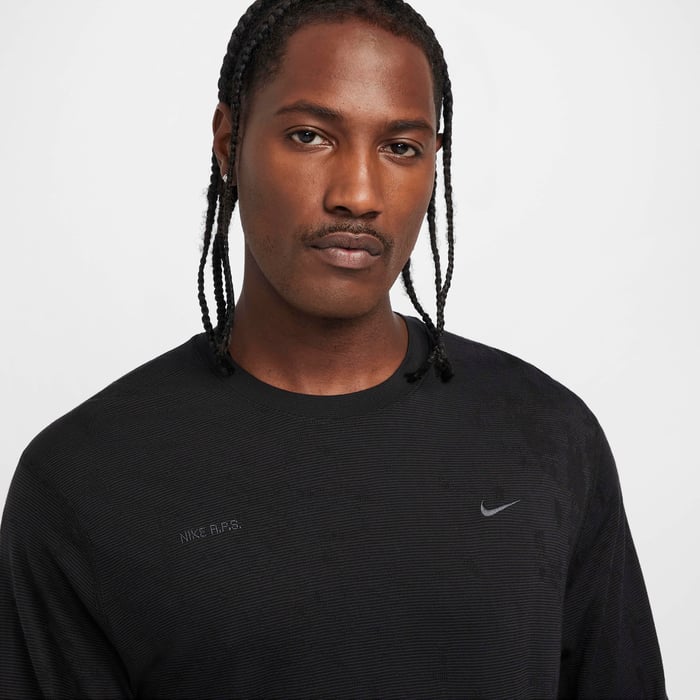 Nike APS image number 2 Nike APS image number 2