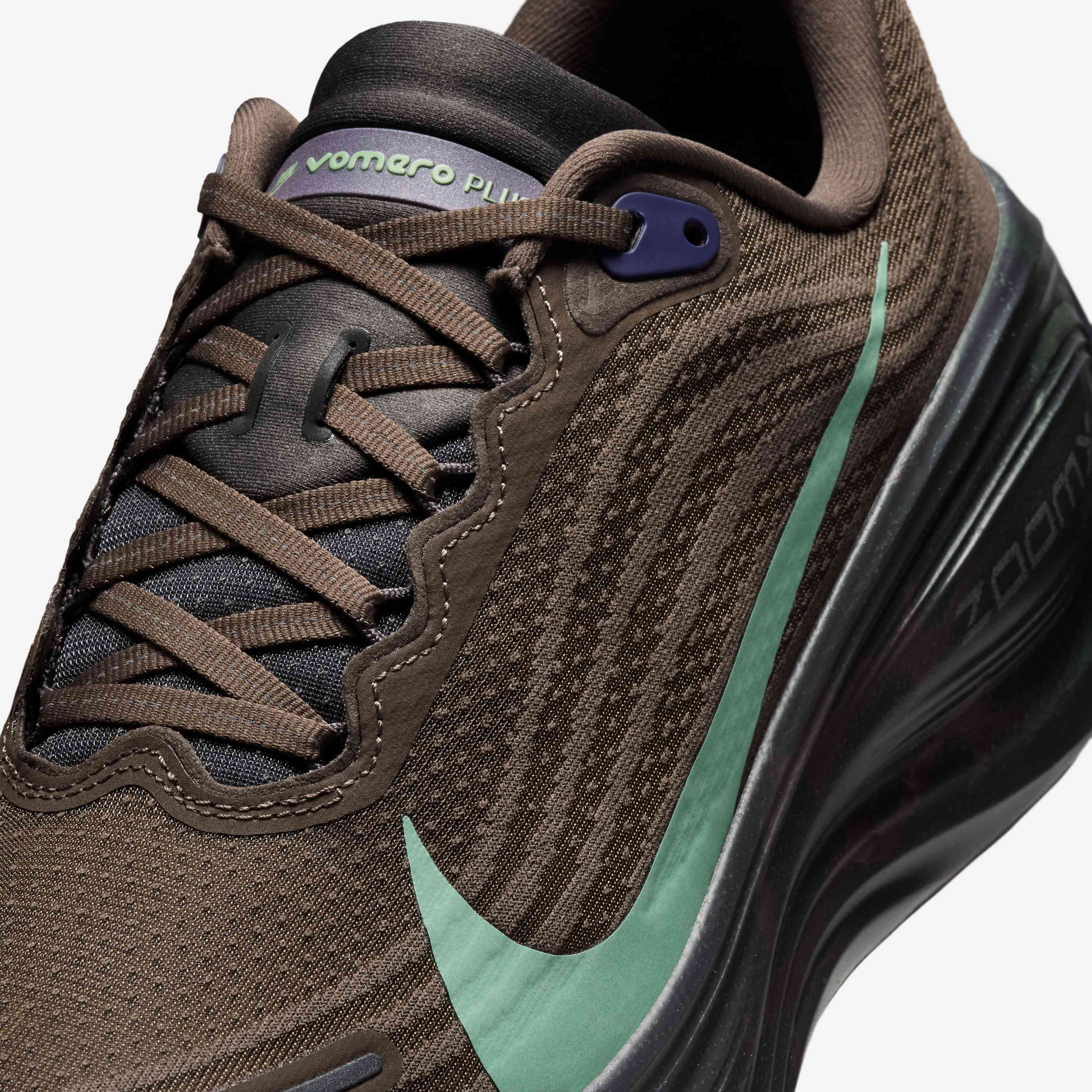 Nike Vomero Plus image number 6