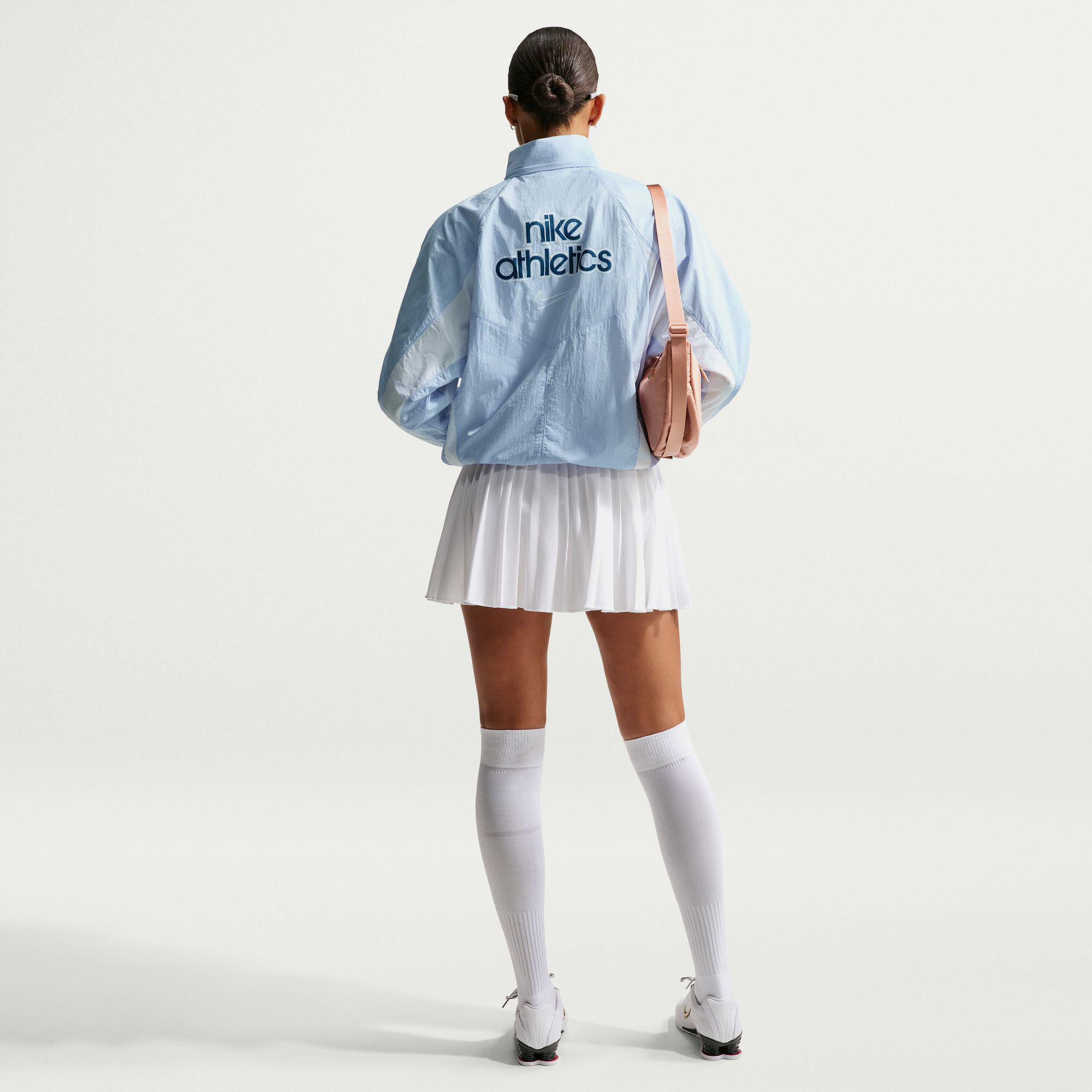 نايكي سبورتسوير image number 1